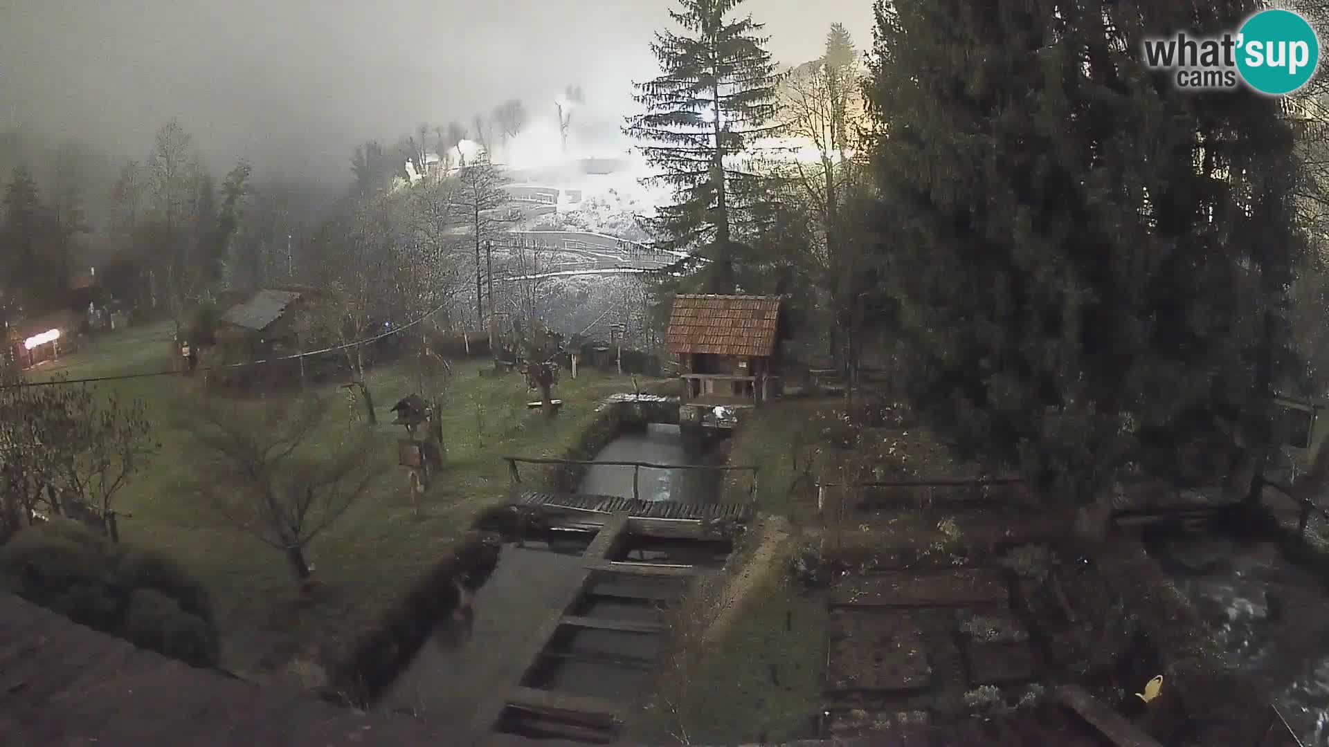 Spletna kamera v živo Rastoke – reka Slunjčica – Hrvaška