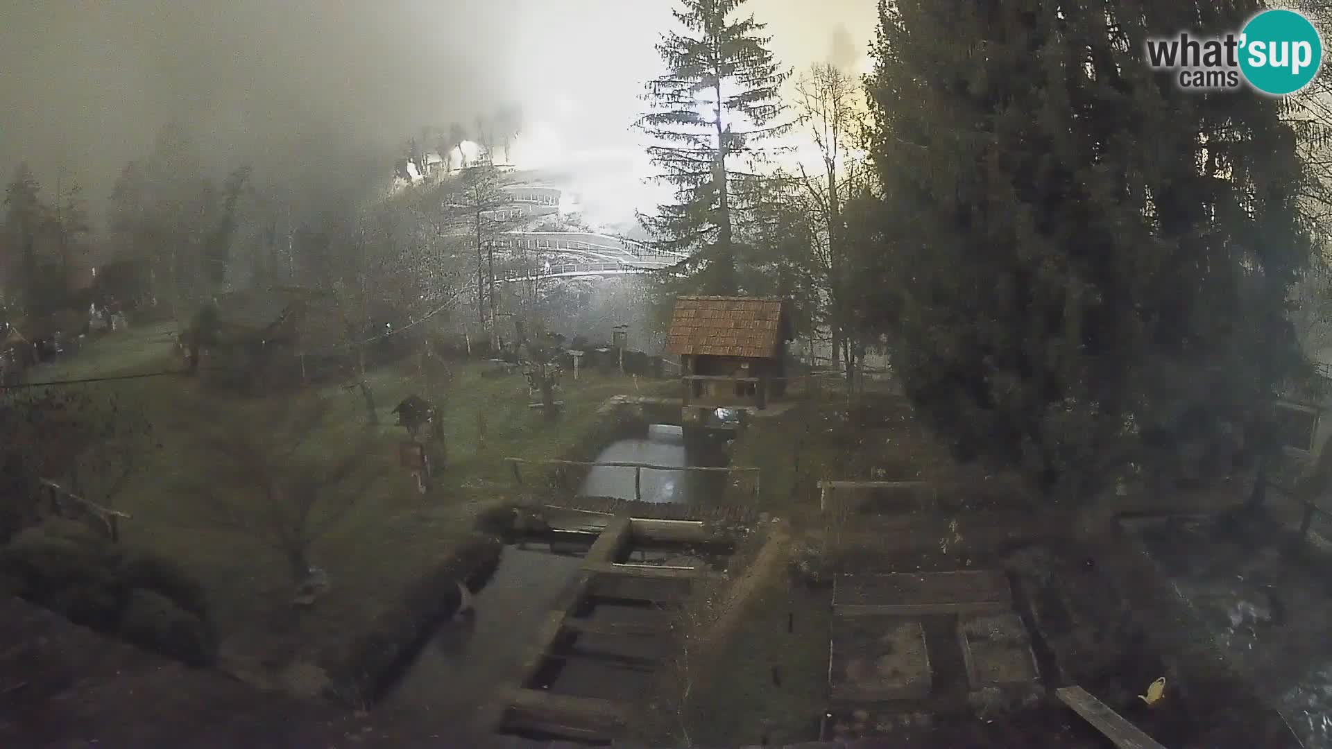 Spletna kamera v živo Rastoke – reka Slunjčica – Hrvaška