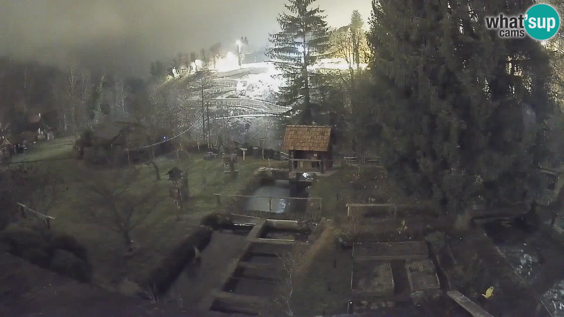 Spletna kamera v živo Rastoke – reka Slunjčica – Hrvaška