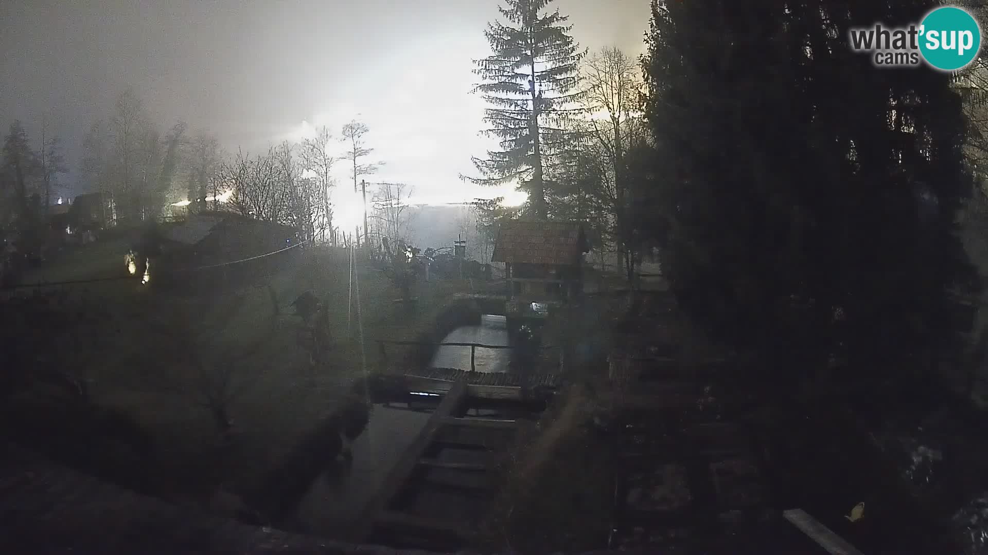 Spletna kamera v živo Rastoke – reka Slunjčica – Hrvaška