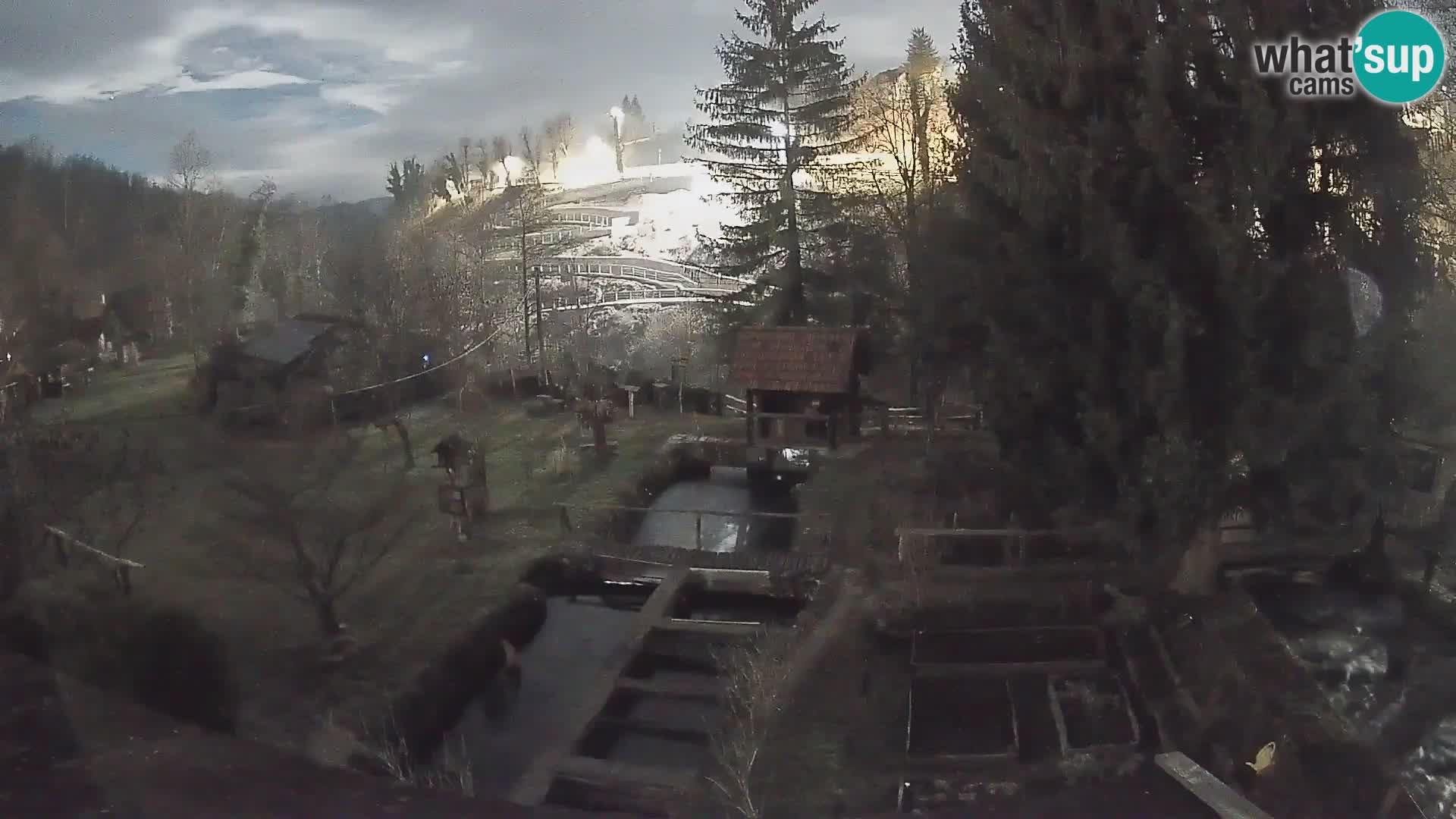 Spletna kamera v živo Rastoke – reka Slunjčica – Hrvaška