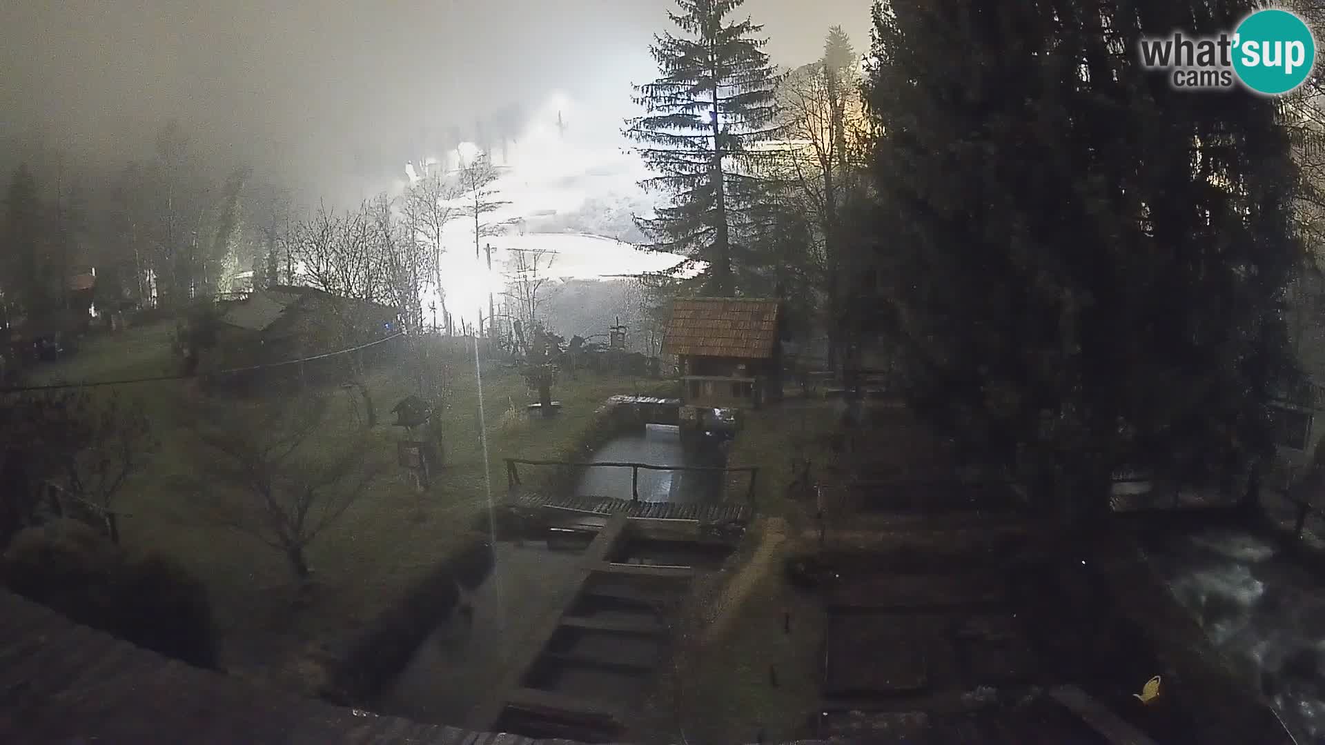 Spletna kamera v živo Rastoke – reka Slunjčica – Hrvaška