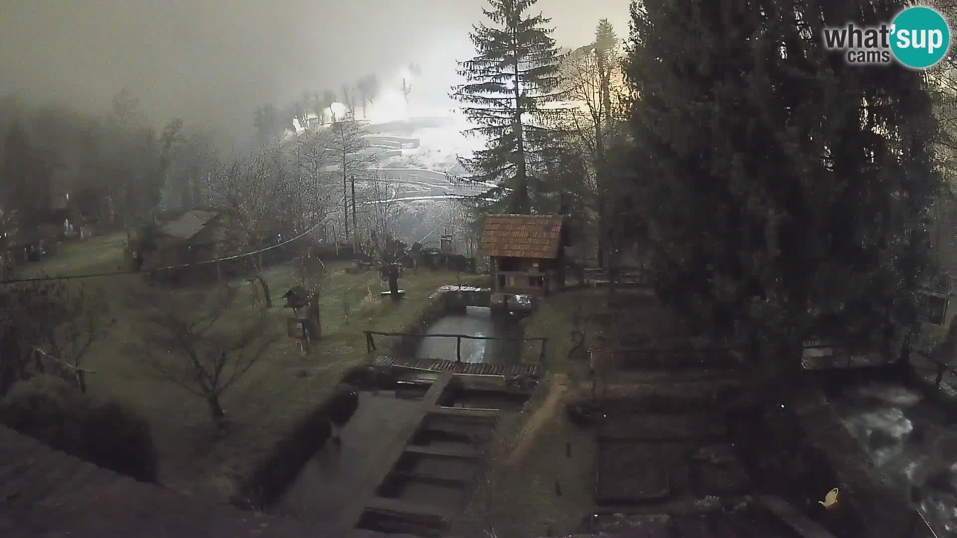 Spletna kamera v živo Rastoke – reka Slunjčica – Hrvaška