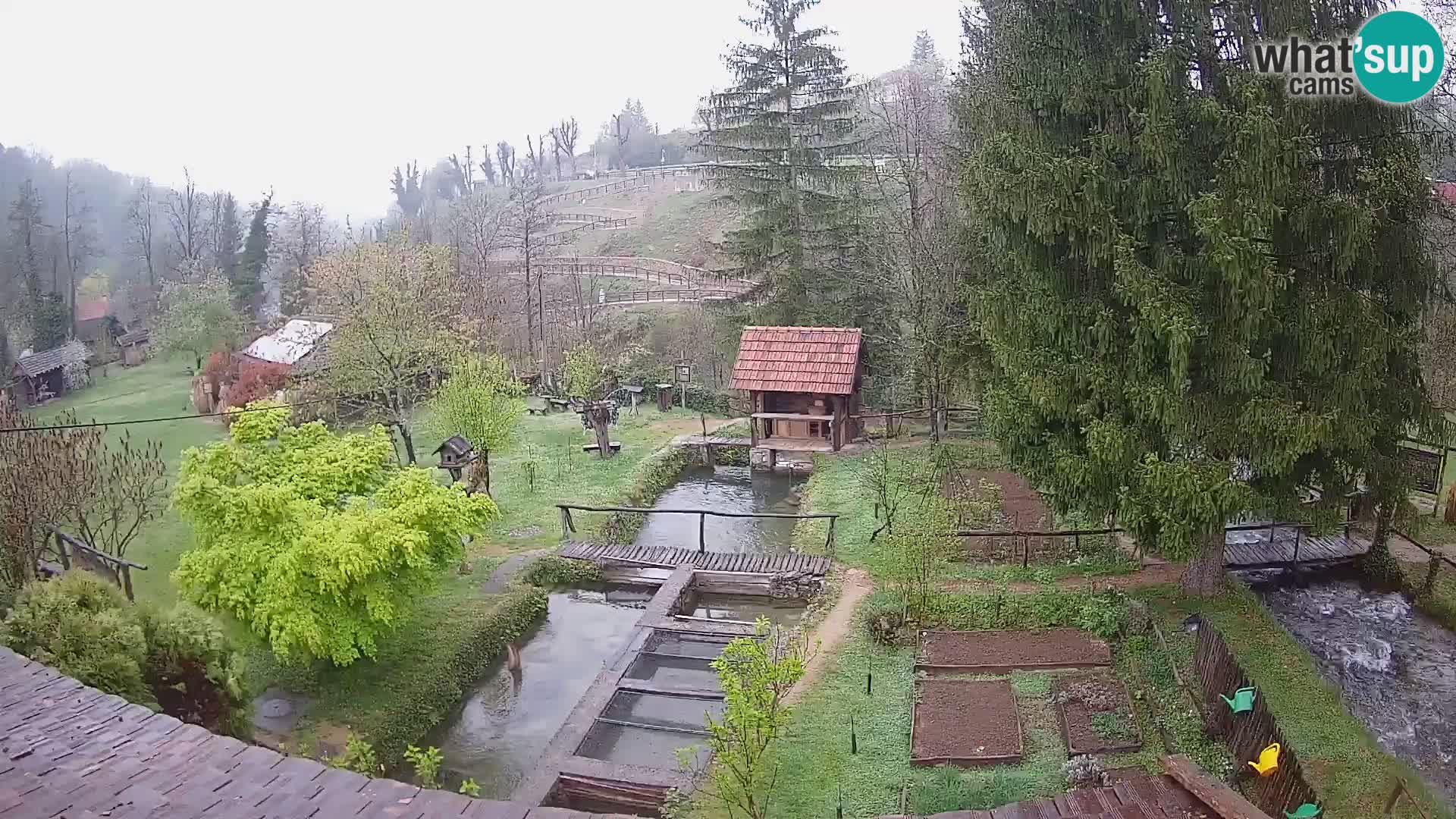 Spletna kamera v živo Rastoke – reka Slunjčica – Hrvaška