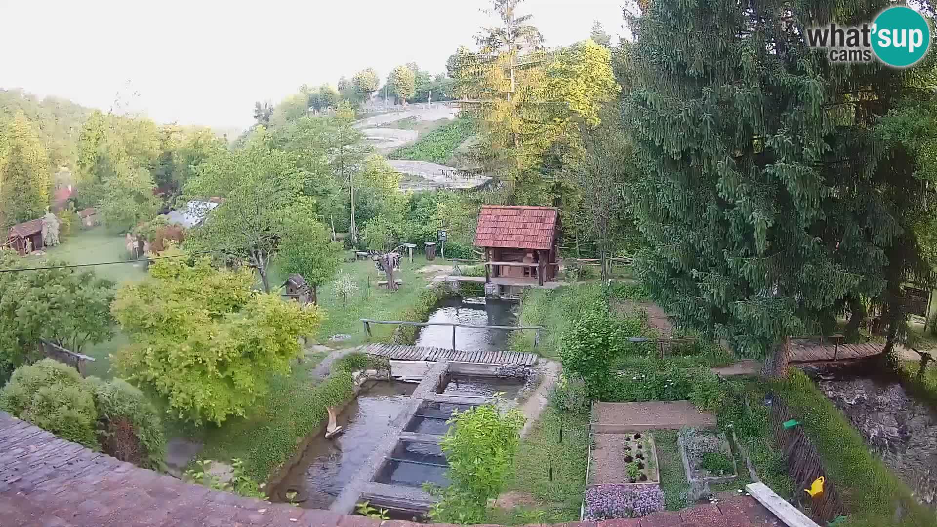 Spletna kamera v živo Rastoke – reka Slunjčica – Hrvaška