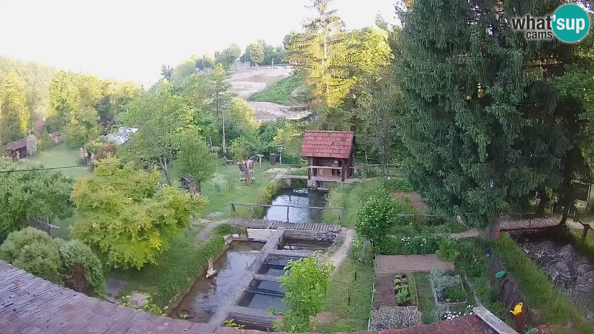 Spletna kamera v živo Rastoke – reka Slunjčica – Hrvaška