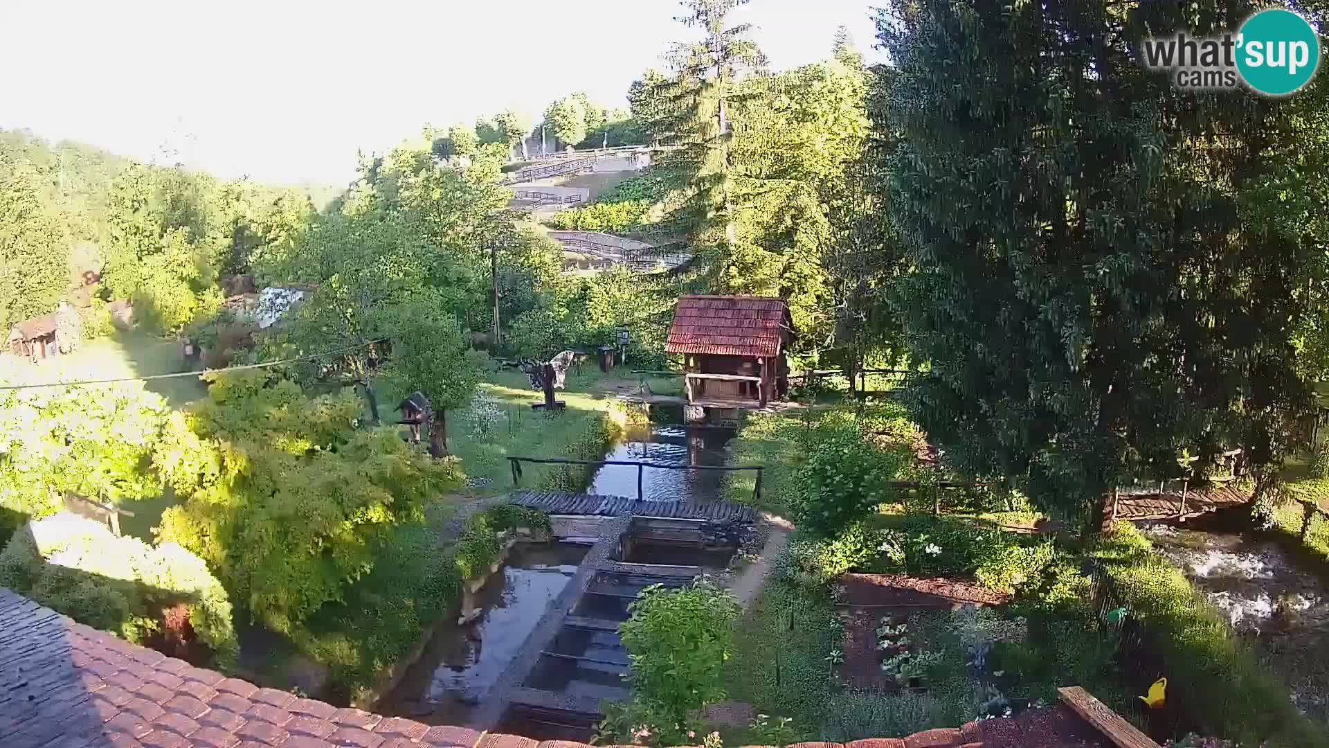 Spletna kamera v živo Rastoke – reka Slunjčica – Hrvaška