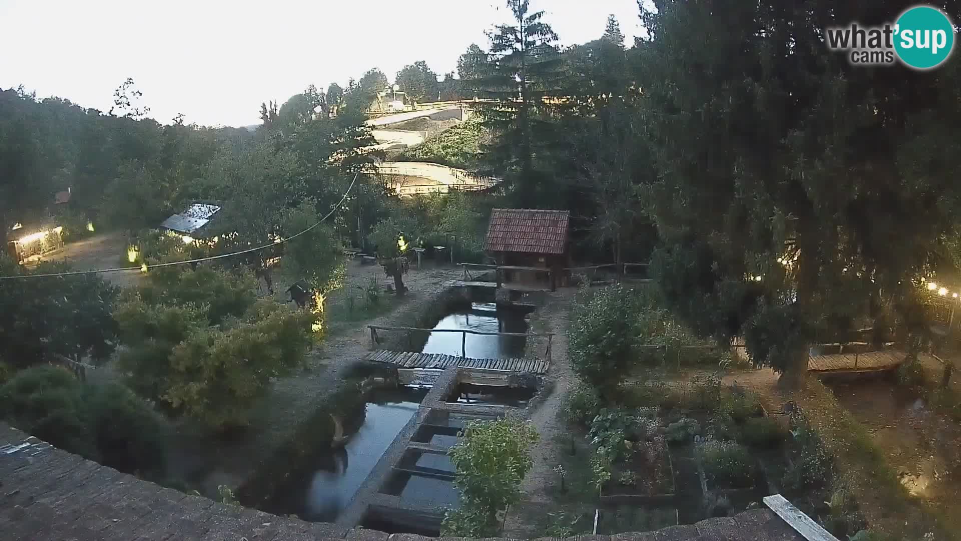 Spletna kamera v živo Rastoke – reka Slunjčica – Hrvaška