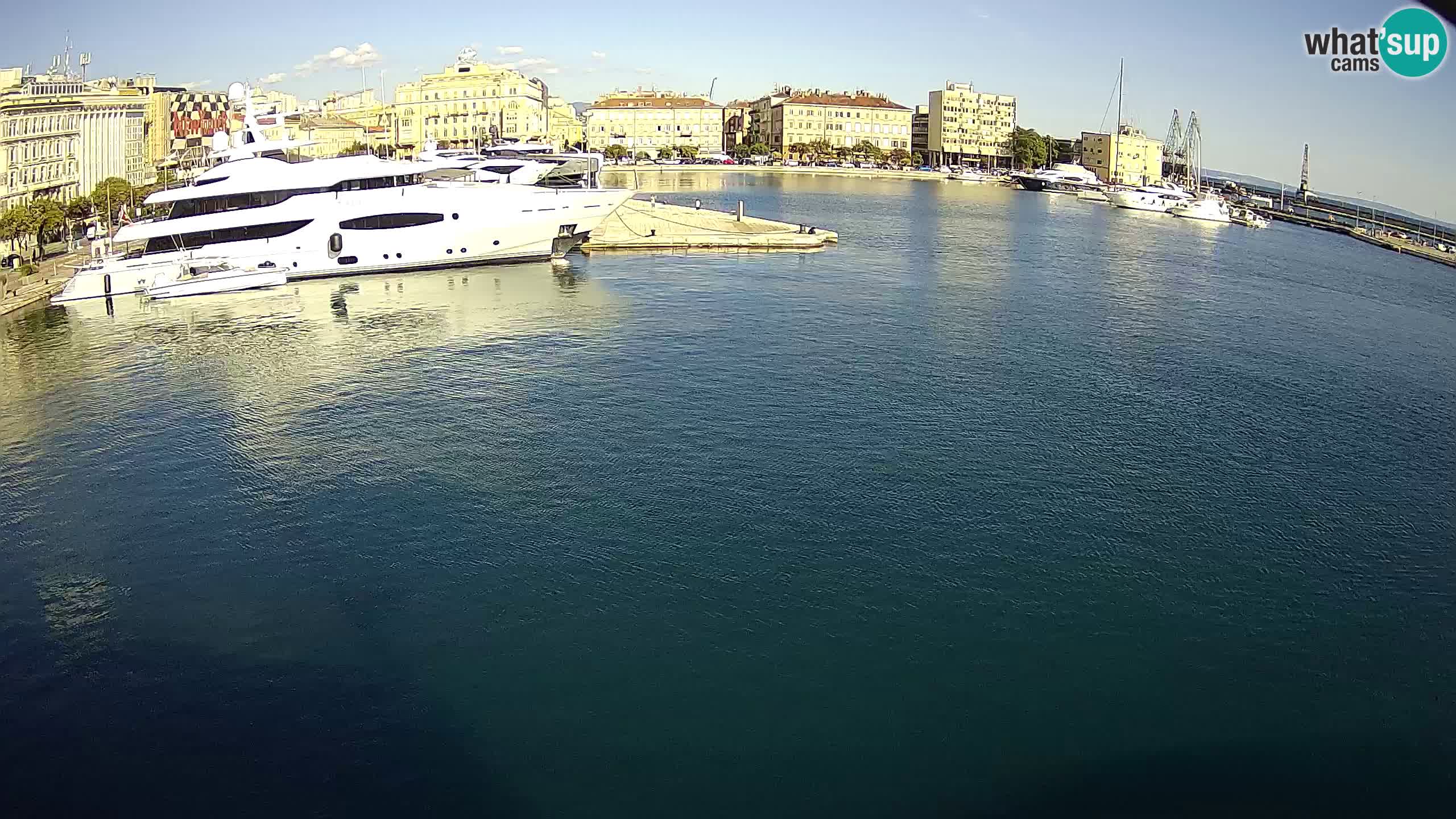 Botel Marina cámara web en vivo Rijeka