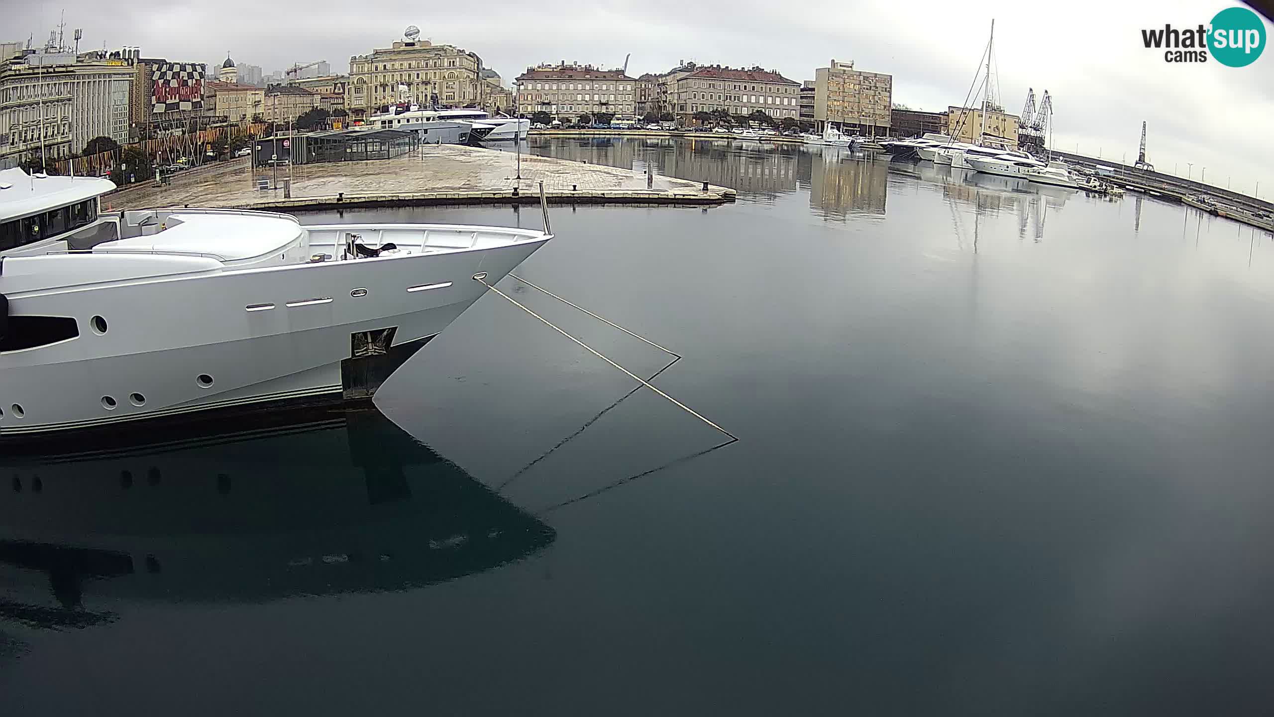 Botel Marina – Rijeka live cam