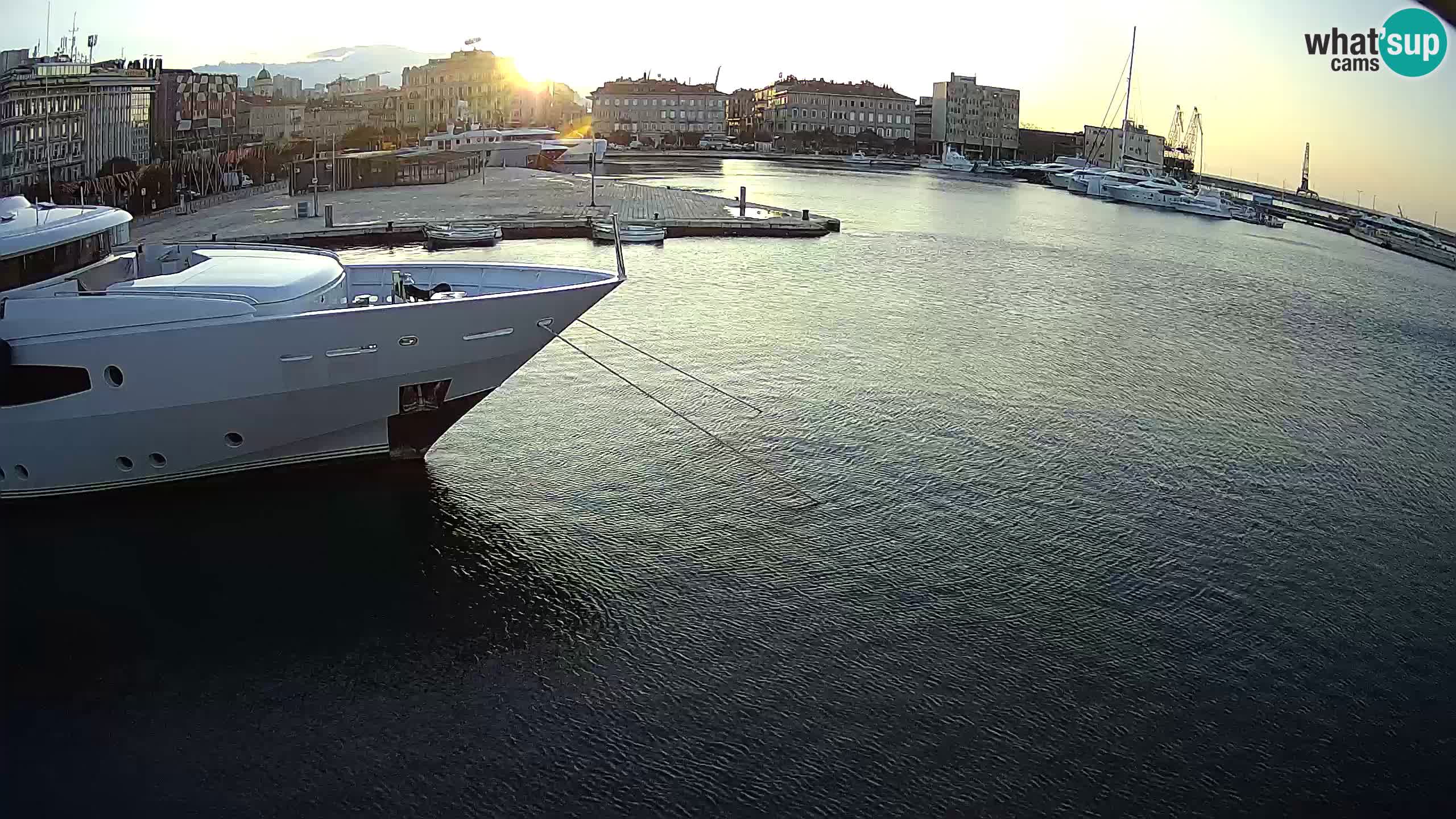 Botel Marina cámara web en vivo Rijeka