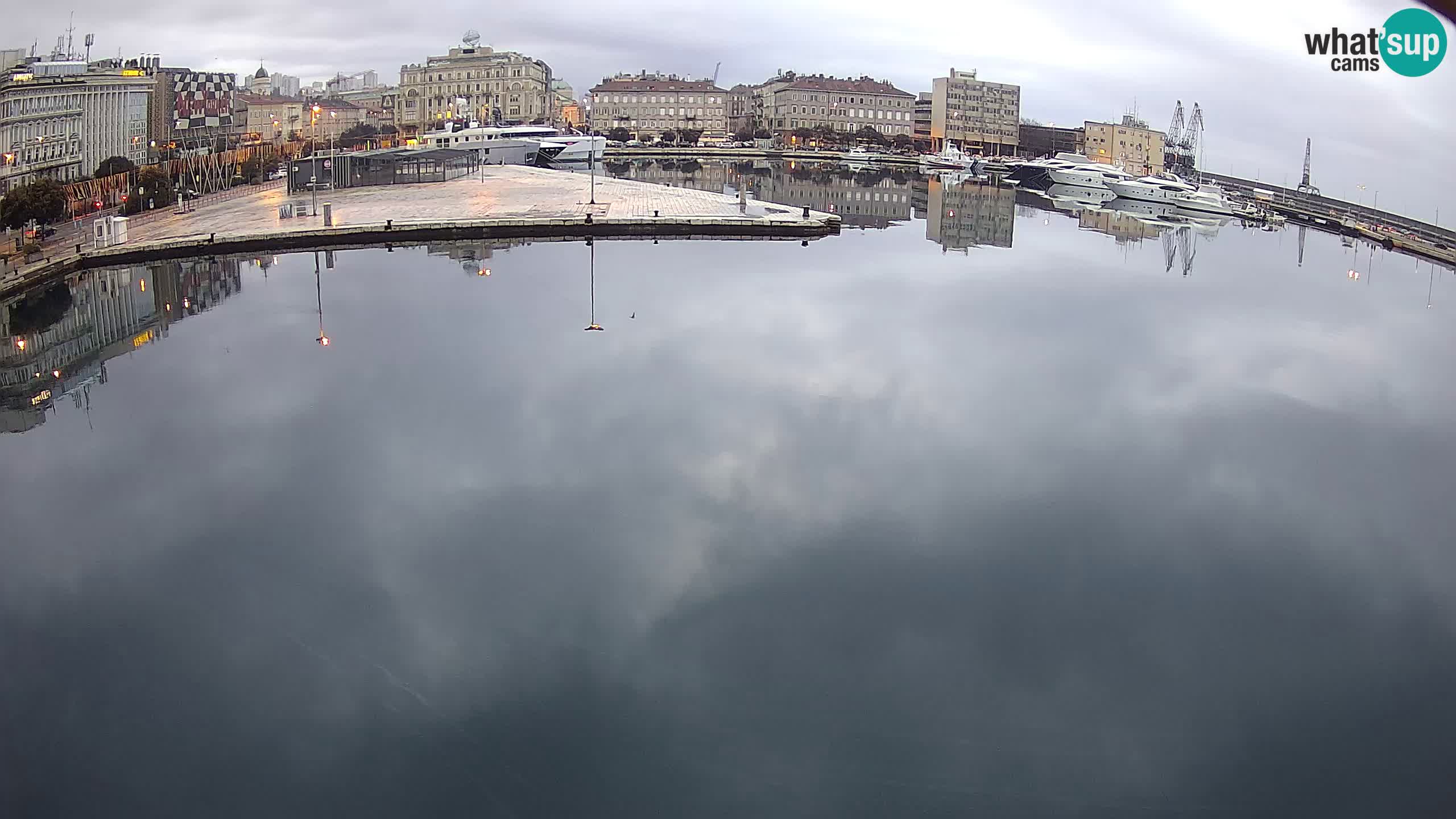 Botel Marina – Rijeka webcam