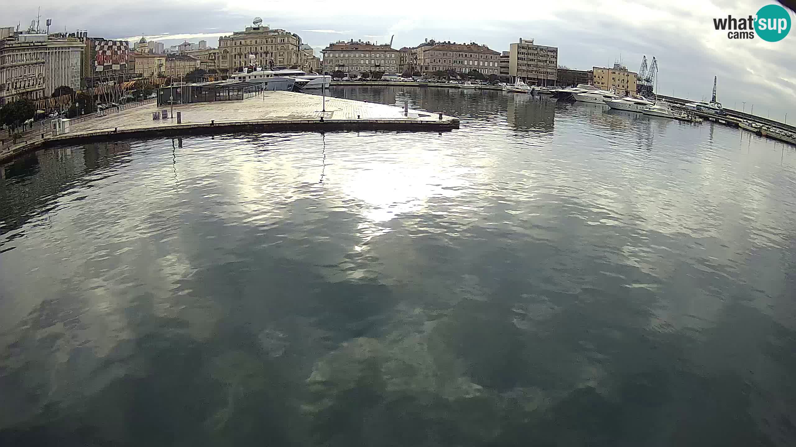 Reka – Botel Marina spletna kamera