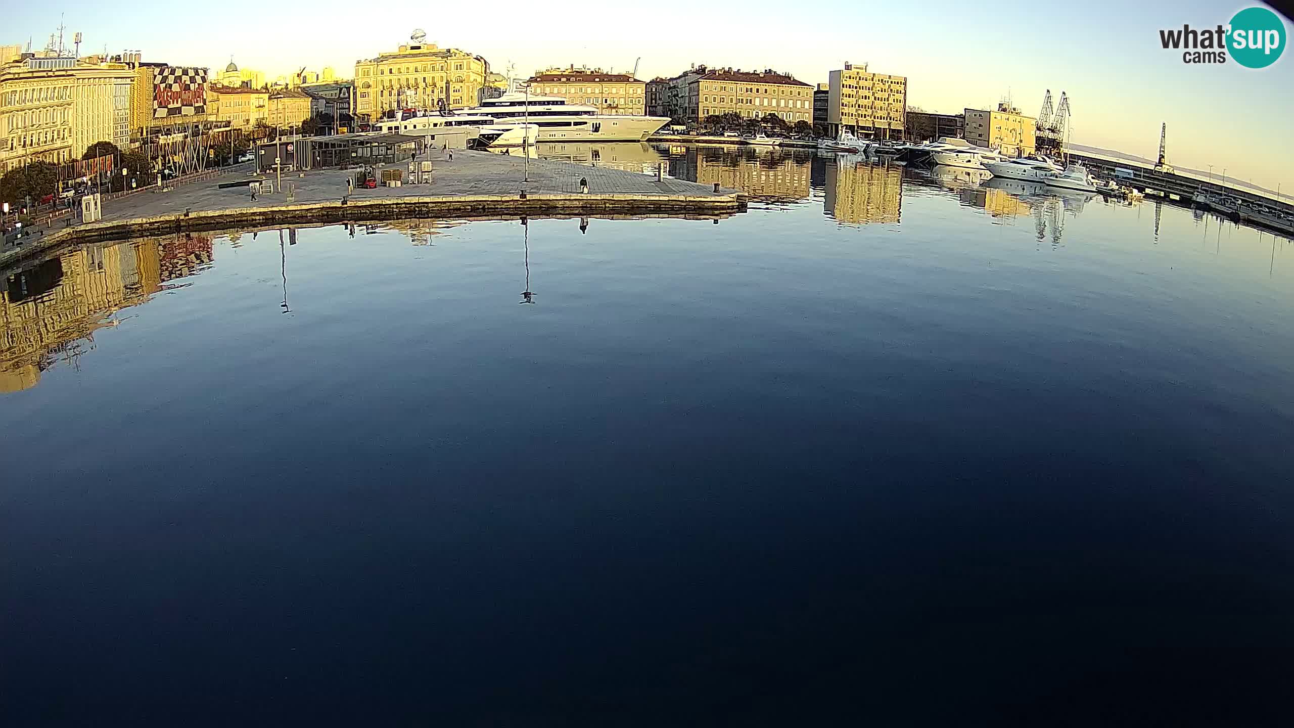 Botel Marina – Rijeka webcam