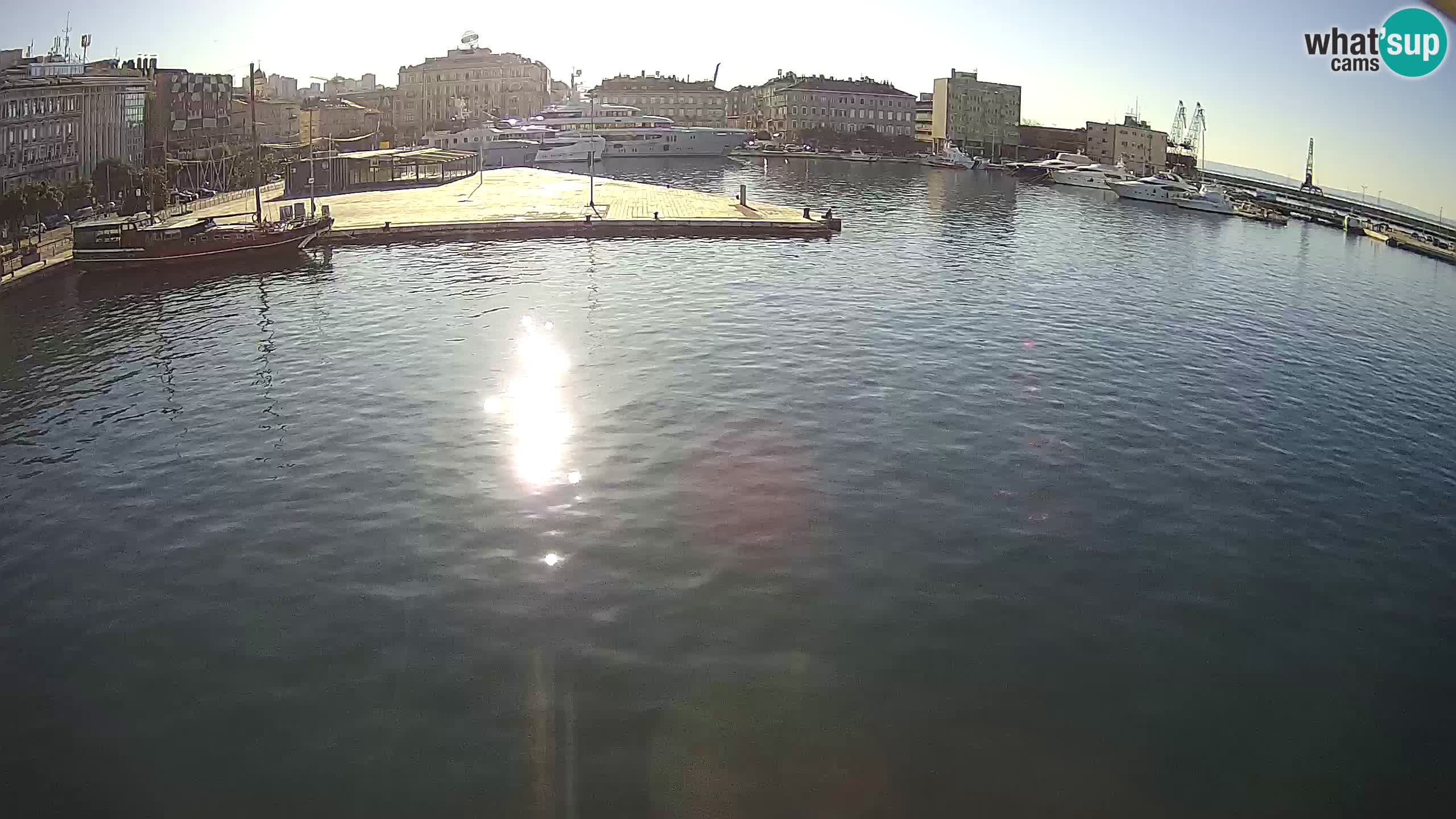 Botel Marina – Rijeka webcam