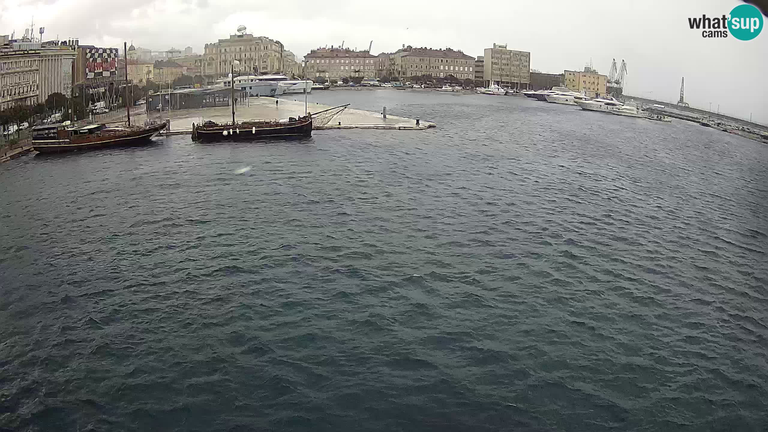 Botel Marina cámara web en vivo Rijeka