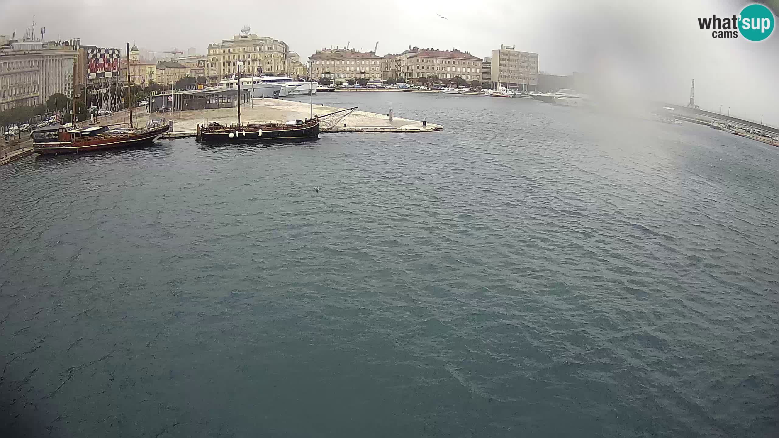 Botel Marina cámara web en vivo Rijeka