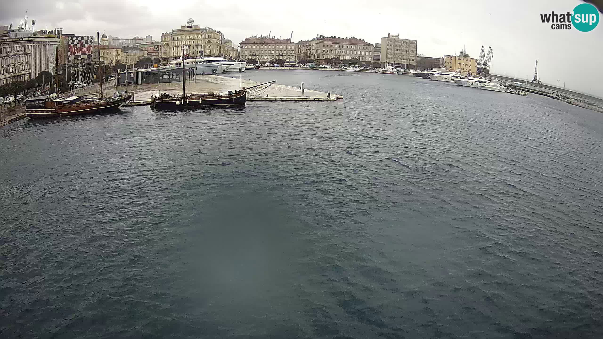 Botel Marina cámara web en vivo Rijeka