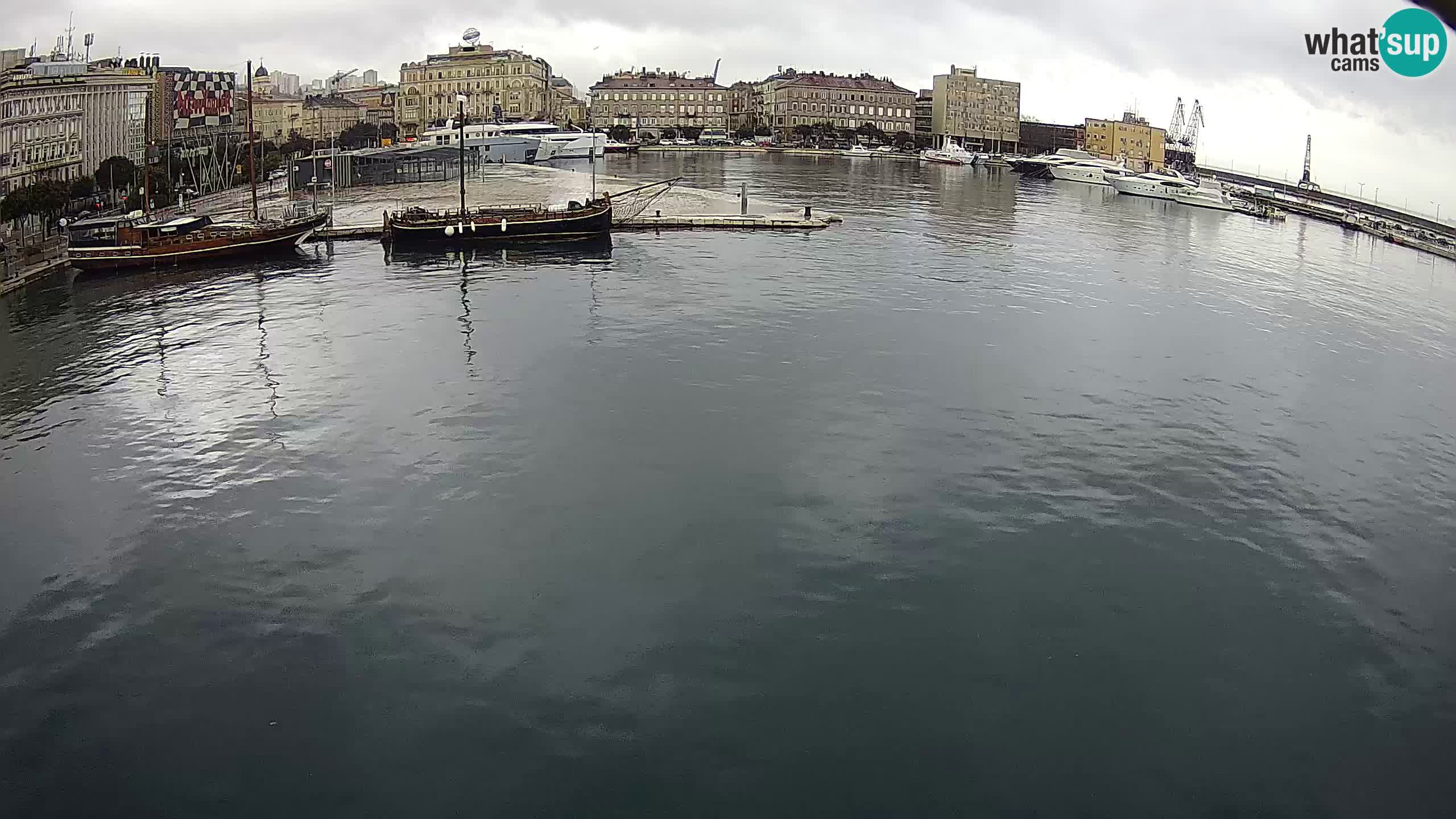 Botel Marina – Rijeka webcam