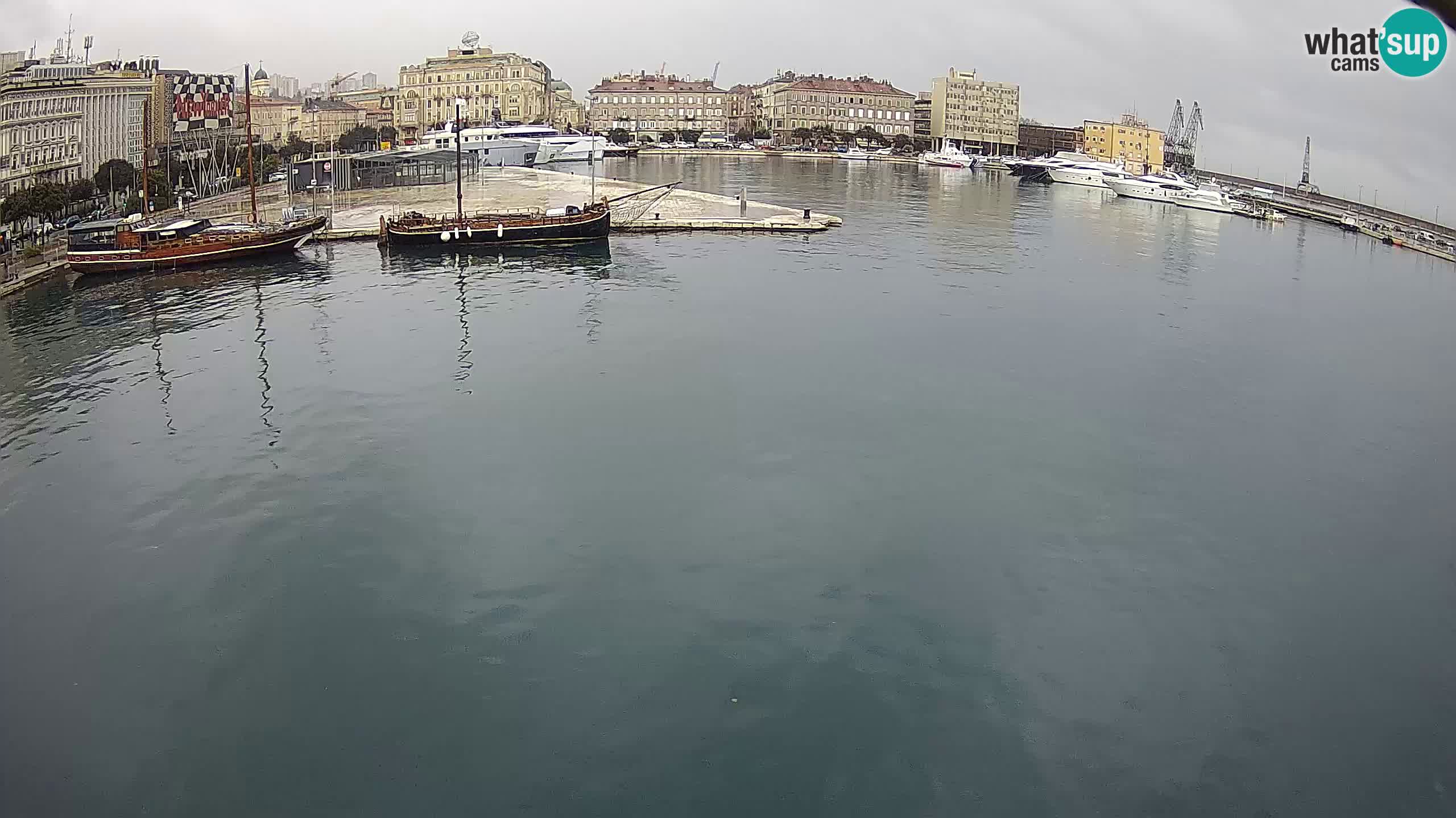 Botel Marina – Rijeka webcam