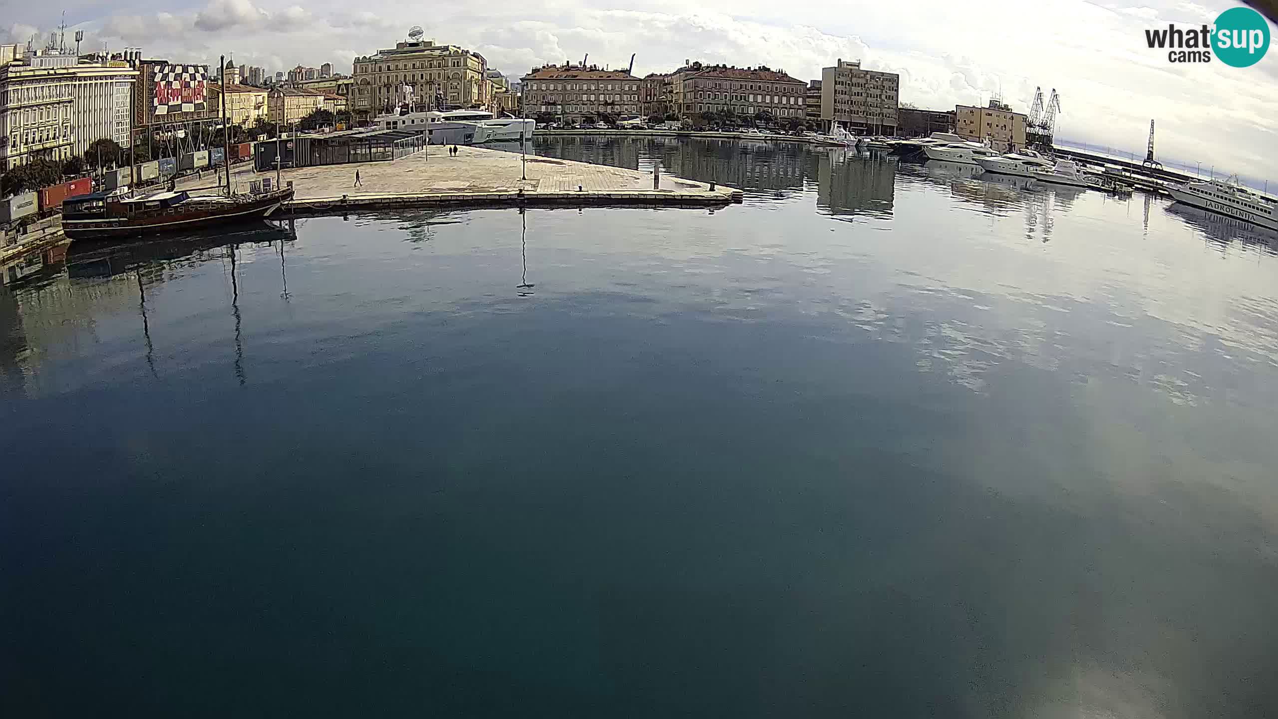 Botel Marina – Rijeka live cam