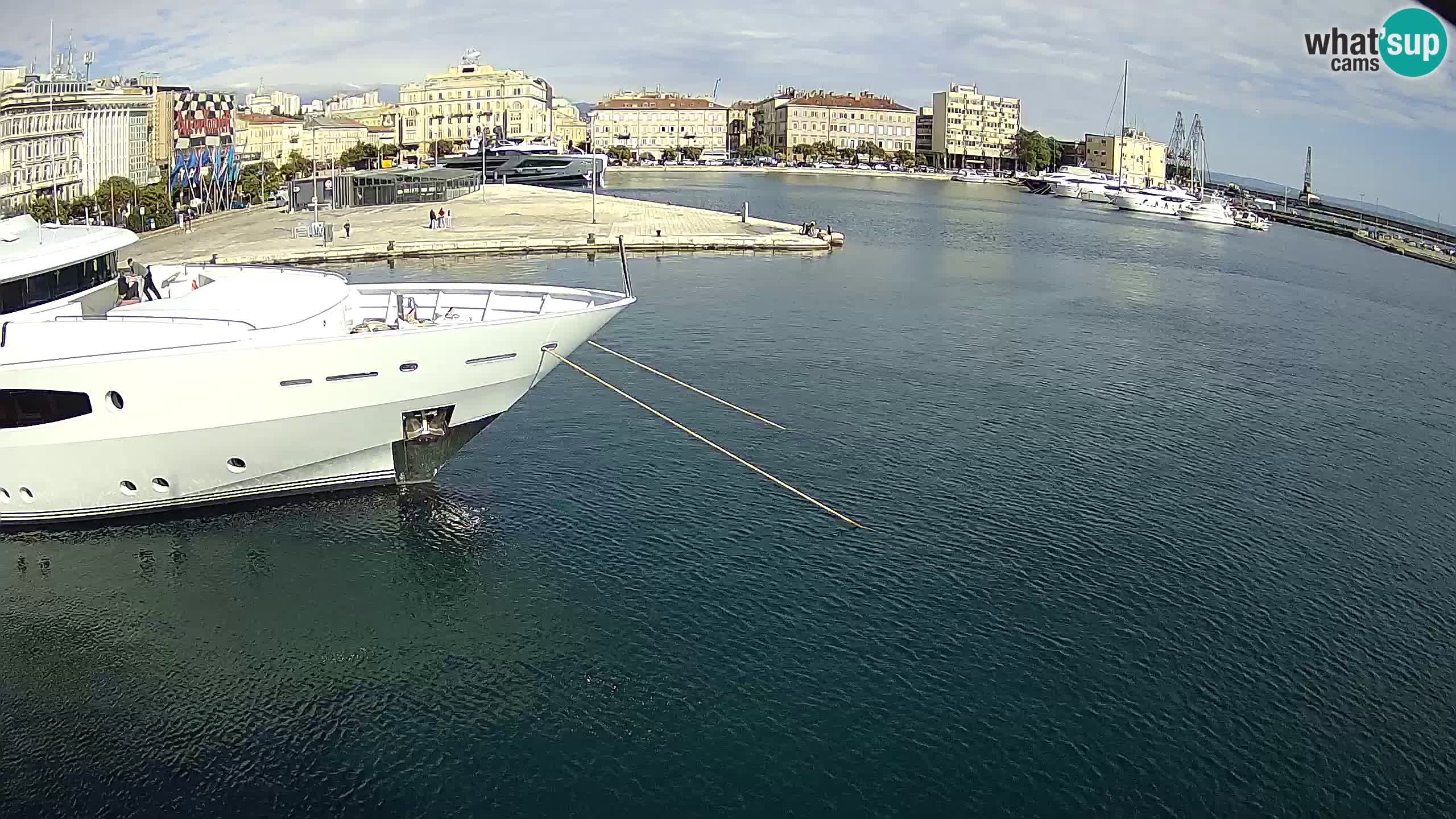 Reka – Botel Marina spletna kamera