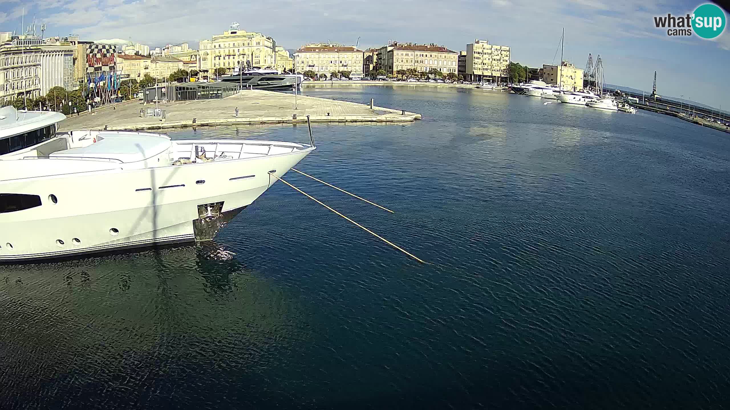Reka – Botel Marina spletna kamera
