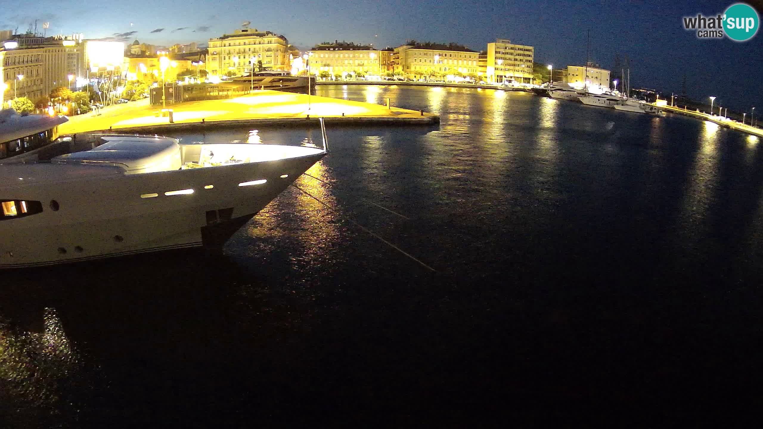 Reka – Botel Marina spletna kamera