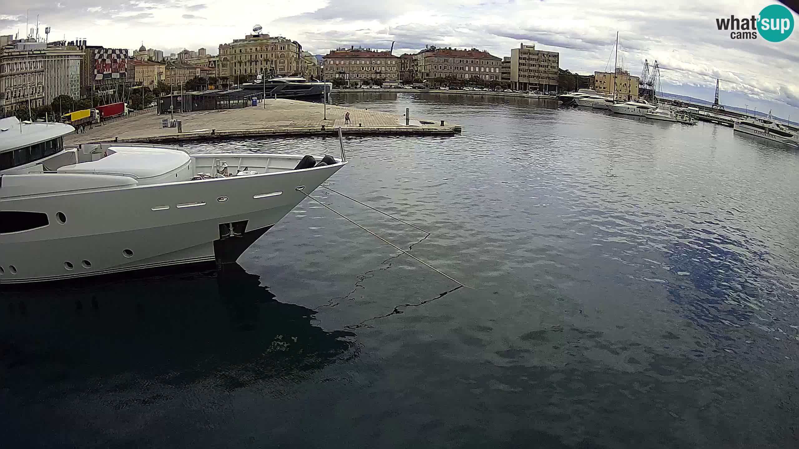 Botel Marina cámara web en vivo Rijeka