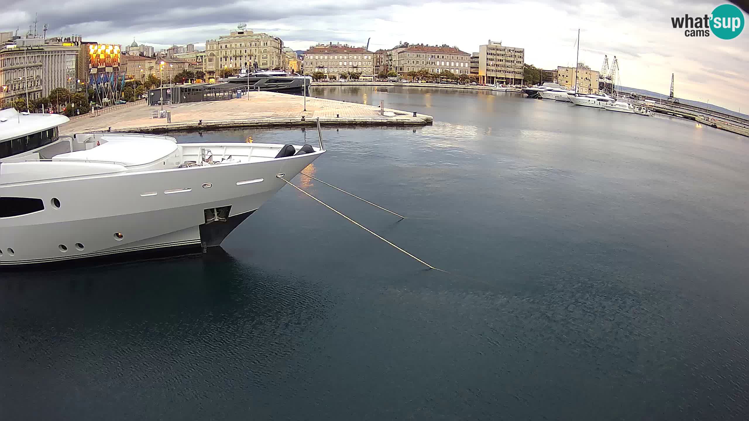 Botel Marina cámara web en vivo Rijeka