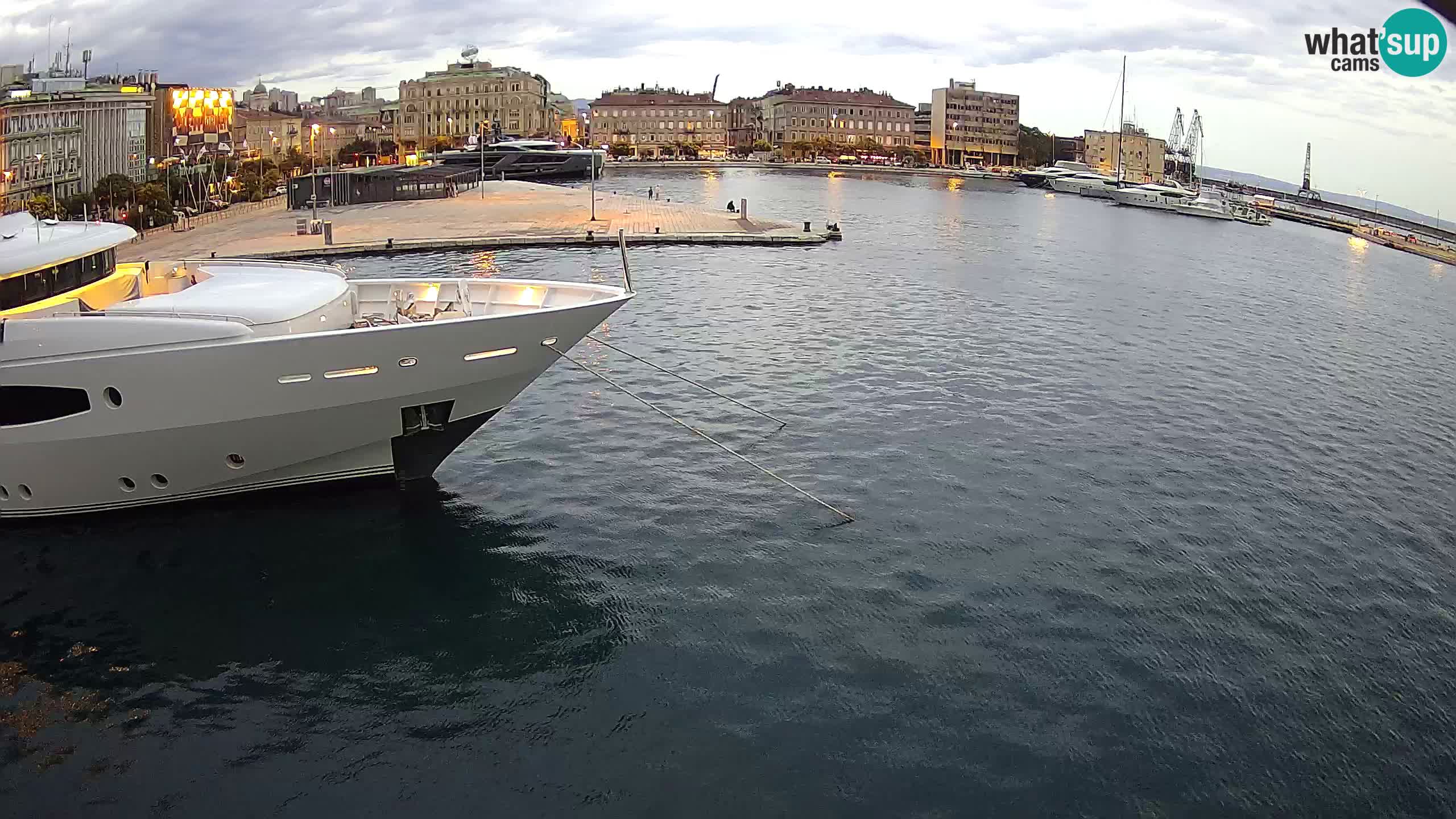 Botel Marina cámara web en vivo Rijeka