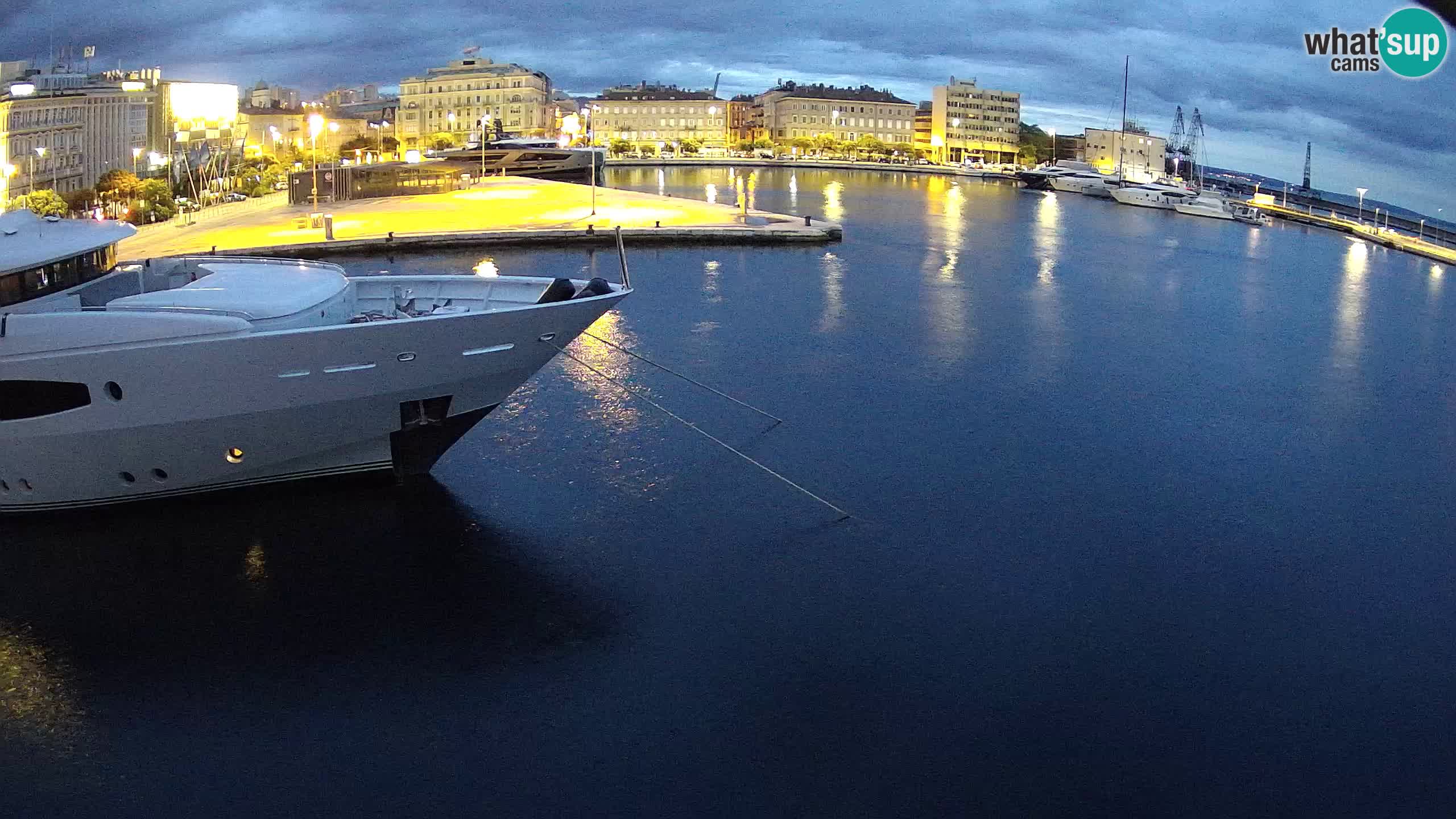 Reka – Botel Marina spletna kamera