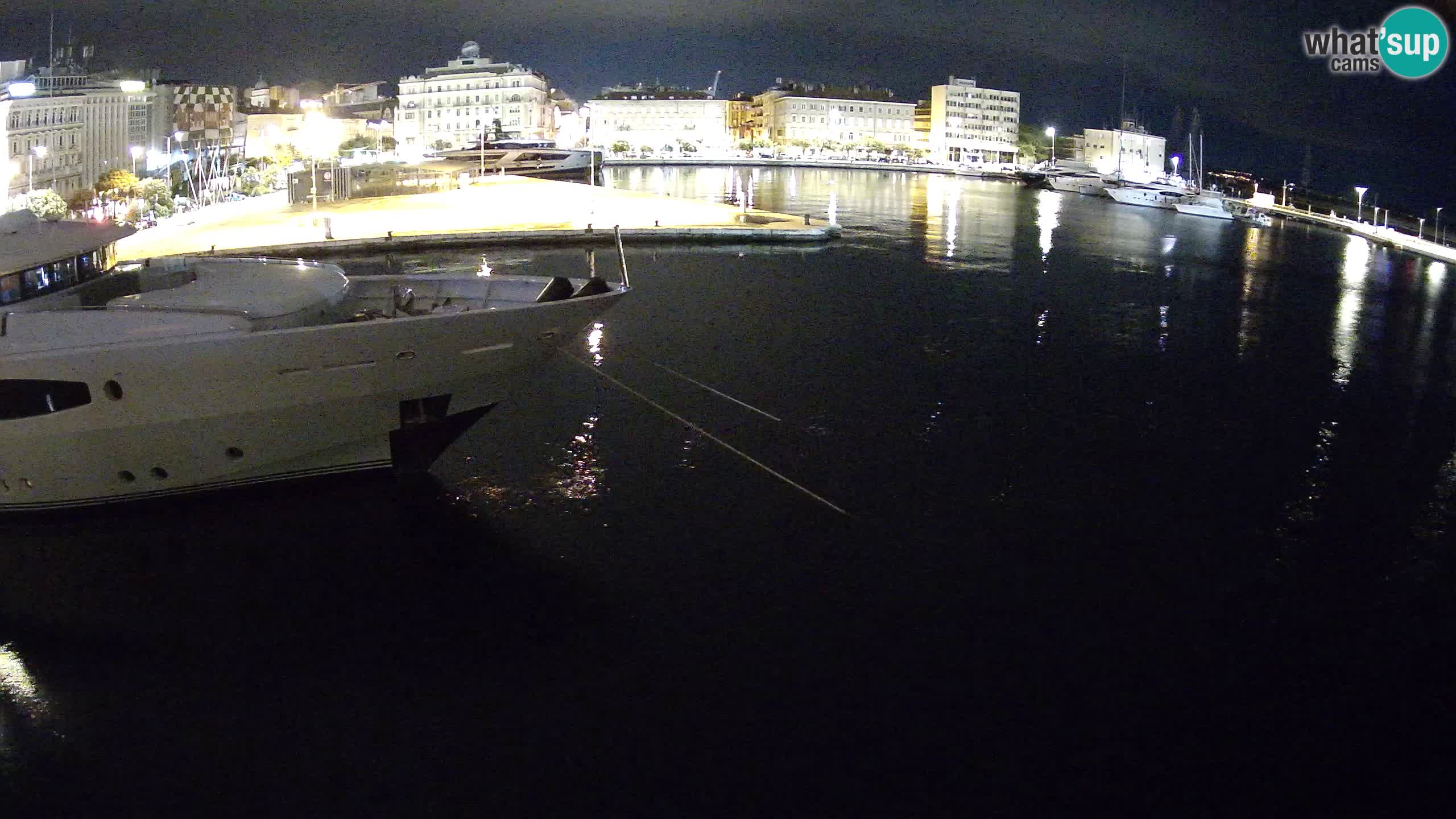 Reka – Botel Marina spletna kamera