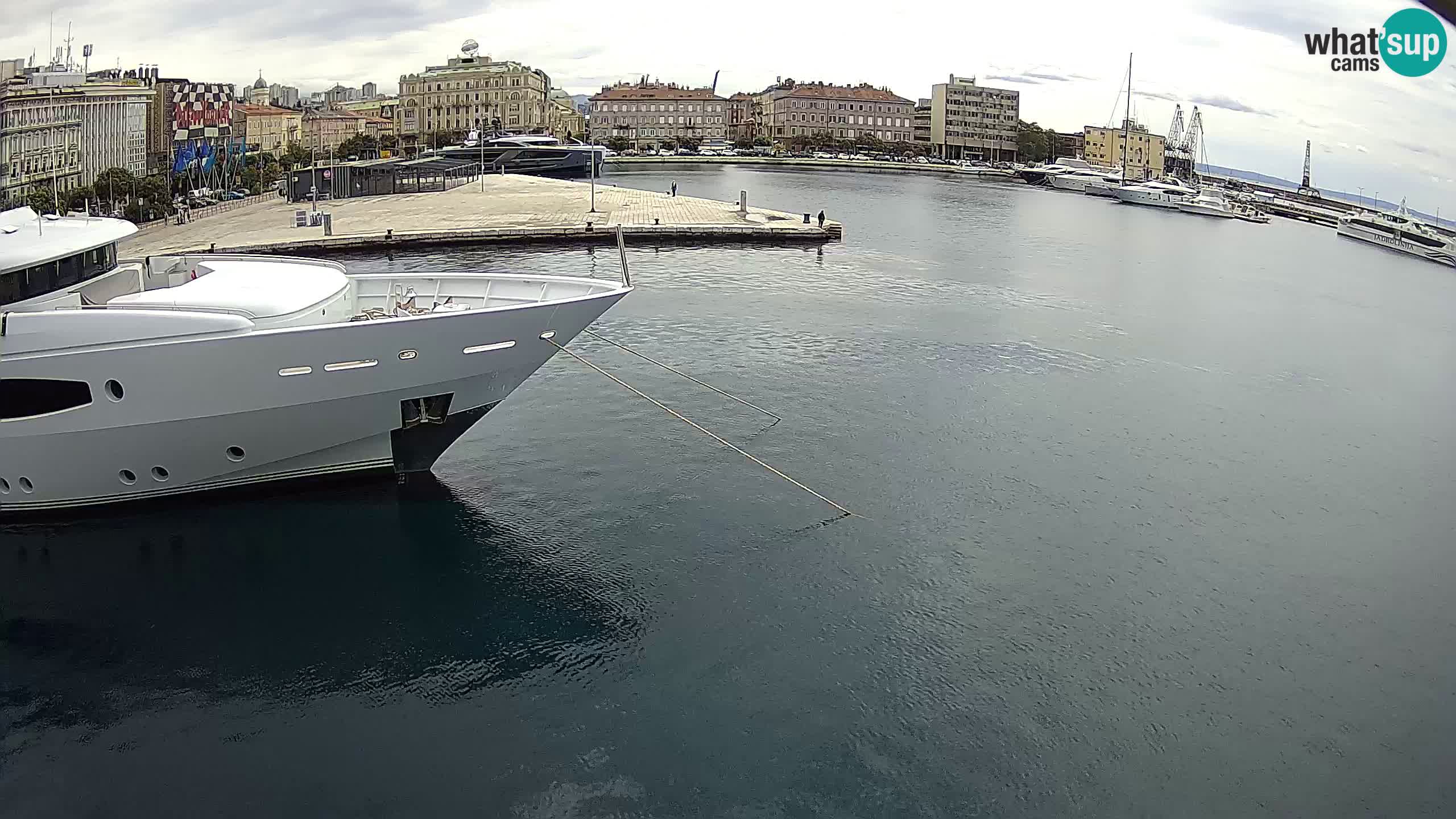 Reka – Botel Marina spletna kamera