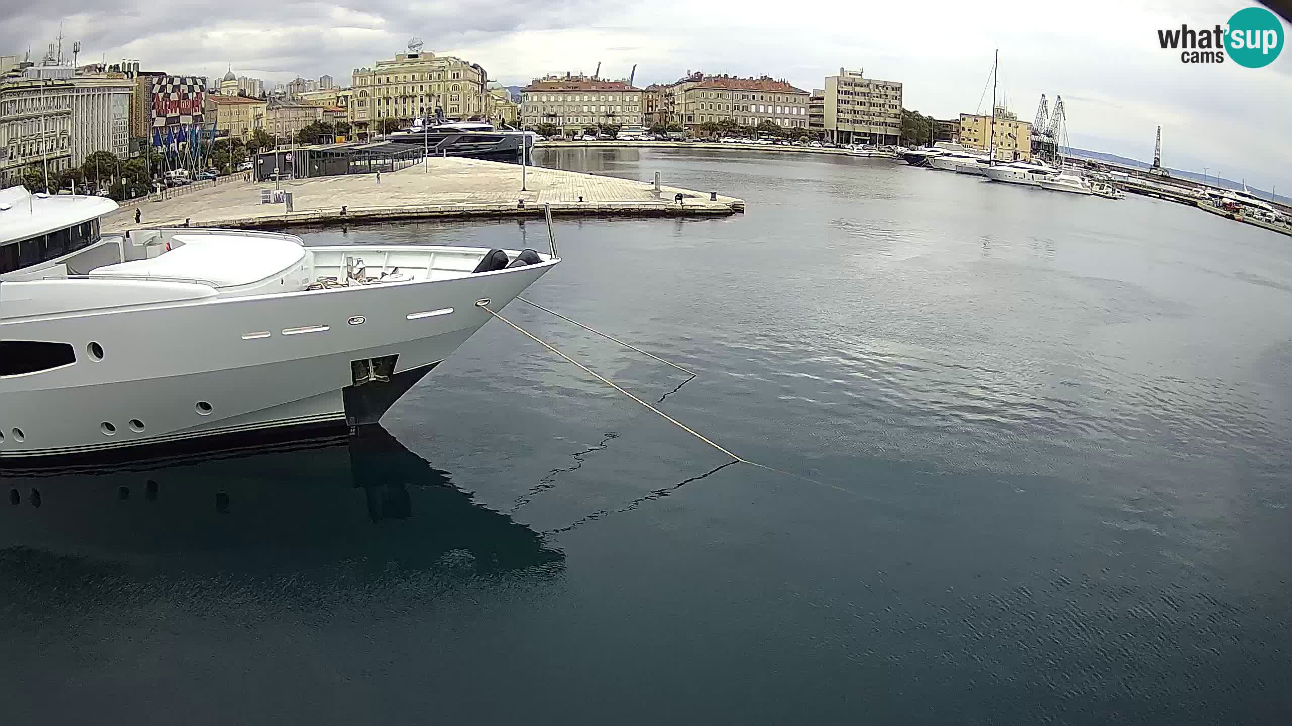 Reka – Botel Marina spletna kamera
