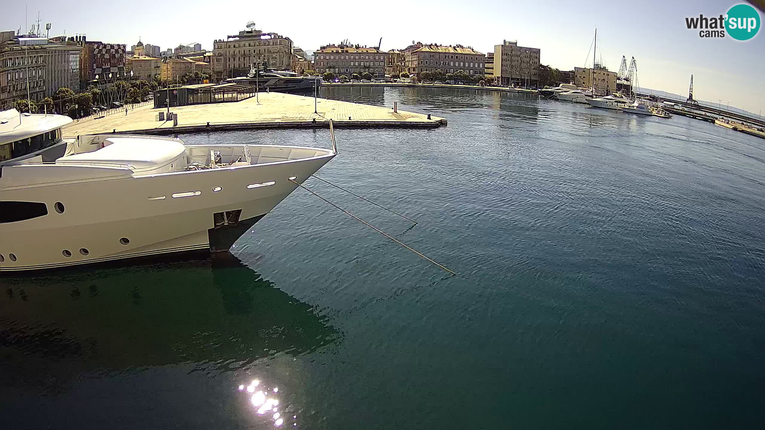 Reka – Botel Marina spletna kamera