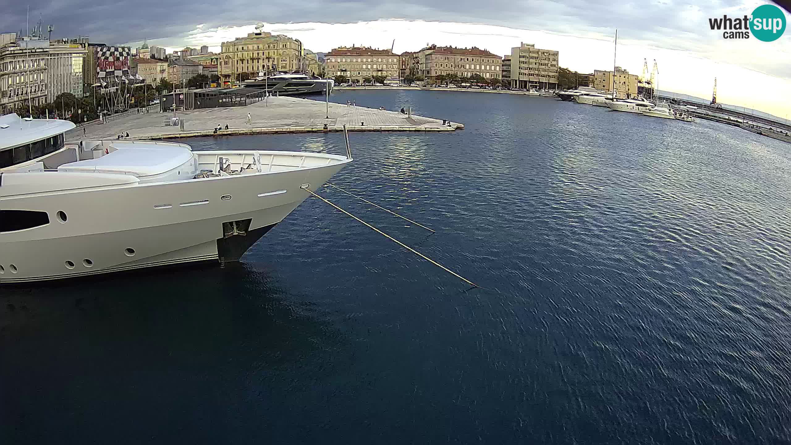 Botel Marina cámara web en vivo Rijeka