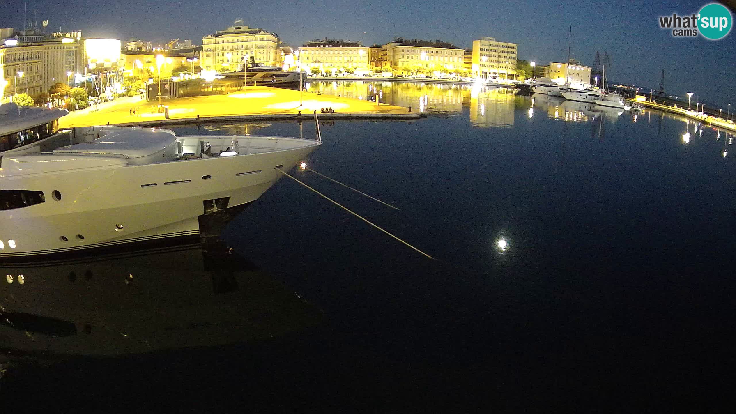 Botel Marina cámara web en vivo Rijeka