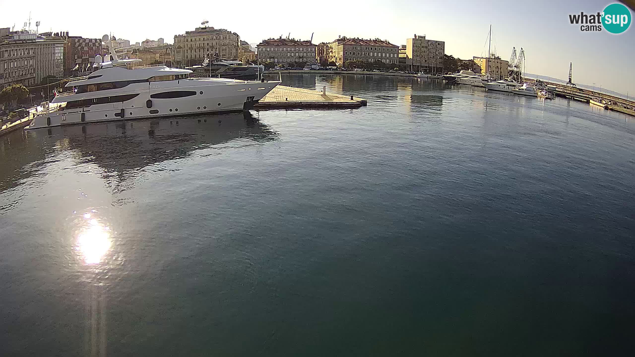 Botel Marina – Rijeka webcam
