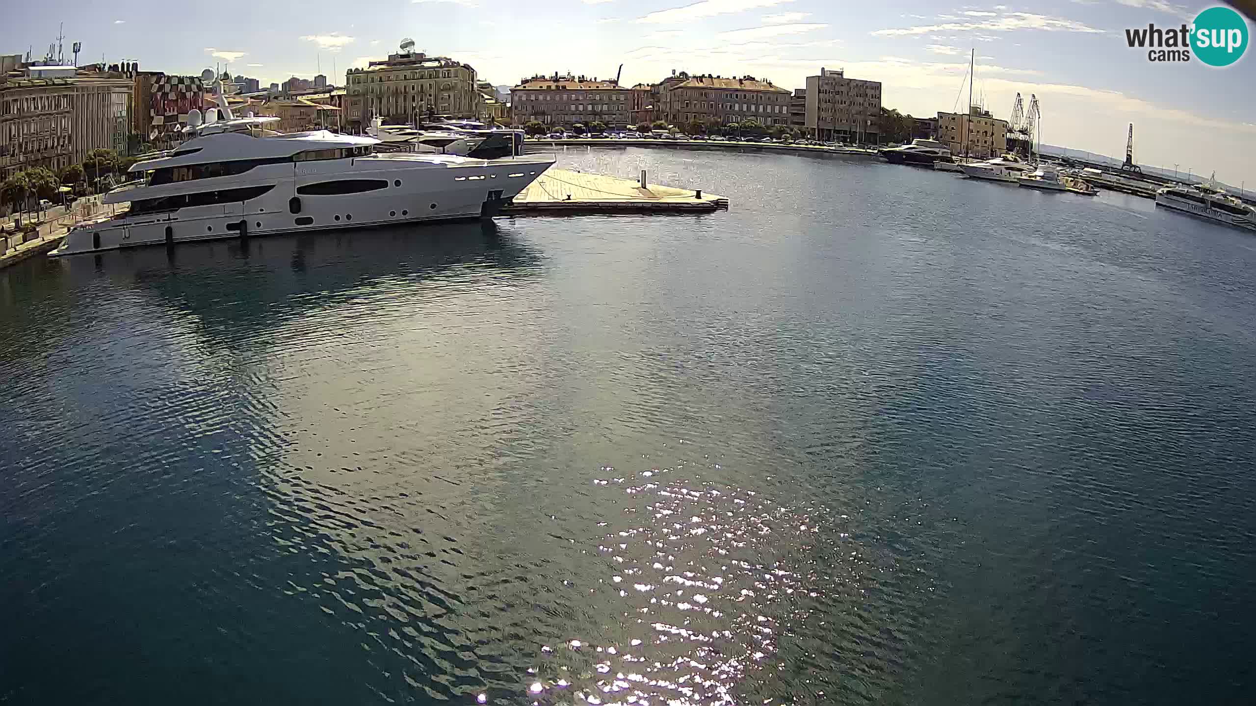 Botel Marina – Rijeka webcam
