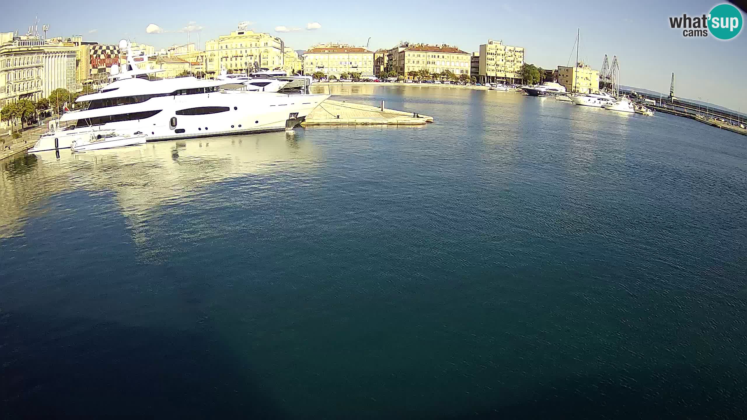 Reka – Botel Marina spletna kamera