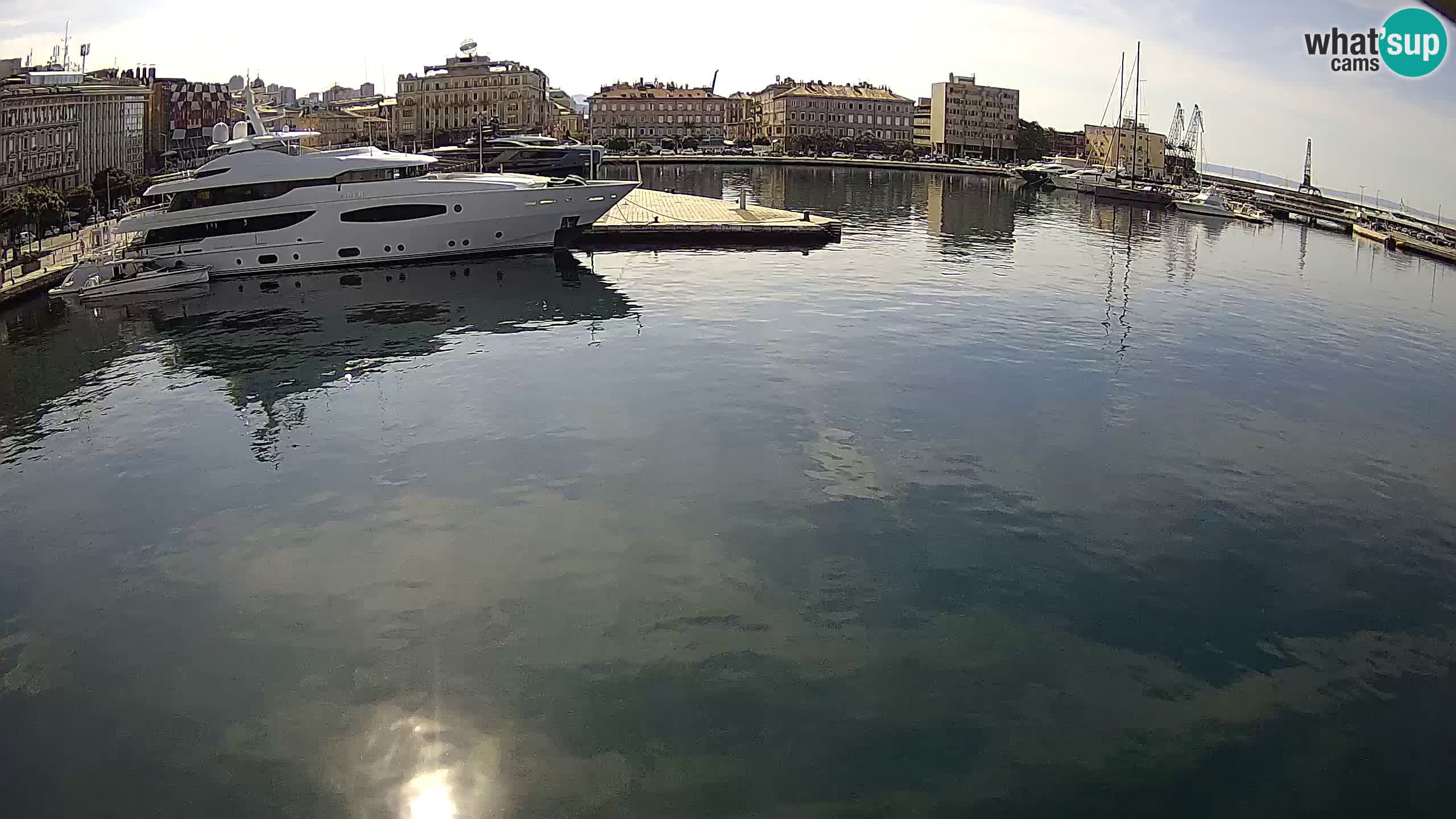 Botel Marina cámara web en vivo Rijeka
