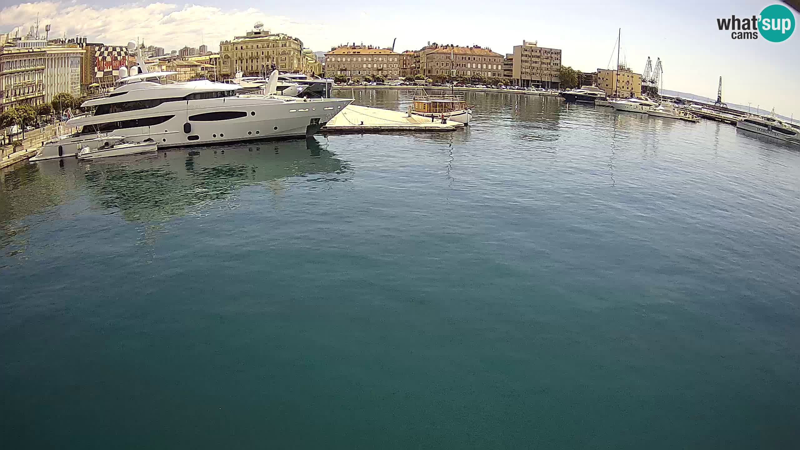 Reka – Botel Marina spletna kamera