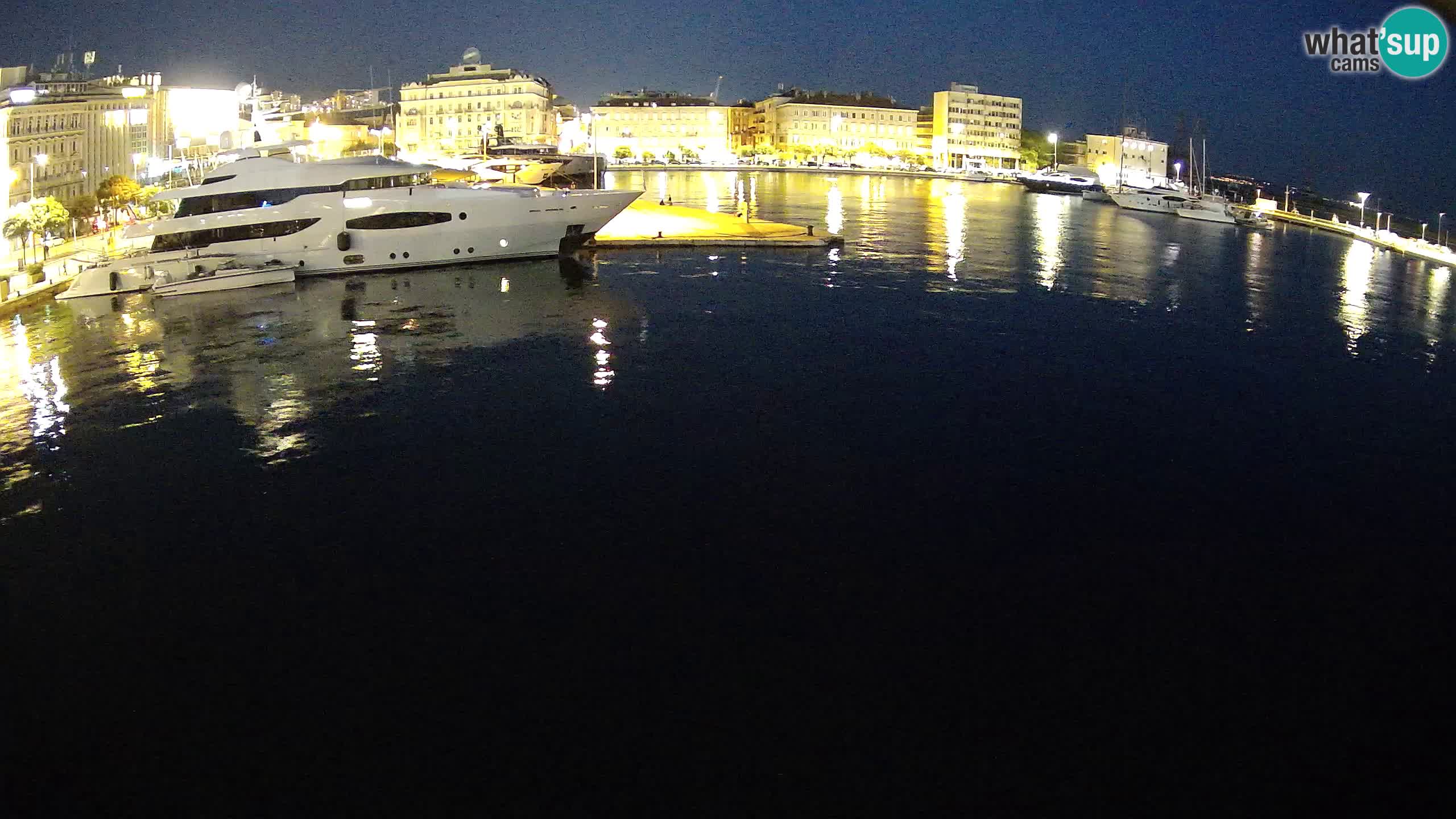 Reka – Botel Marina spletna kamera