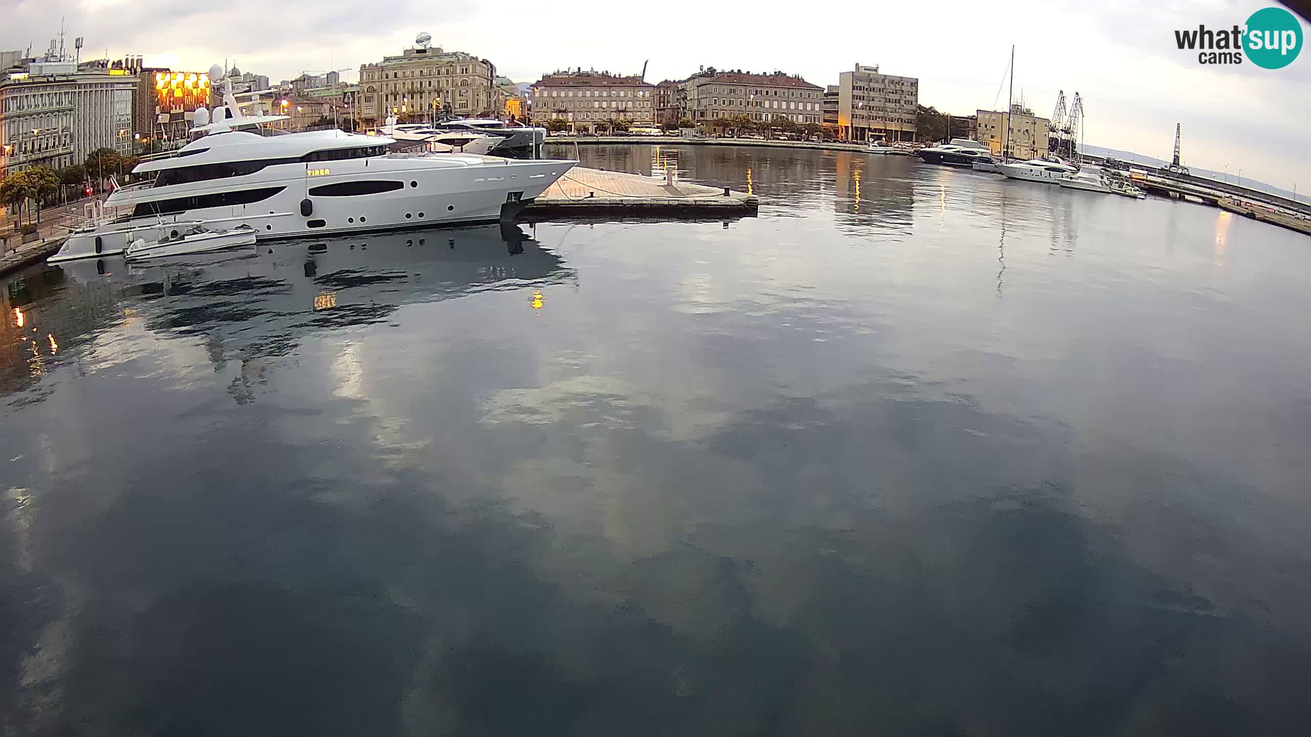 Botel Marina cámara web en vivo Rijeka