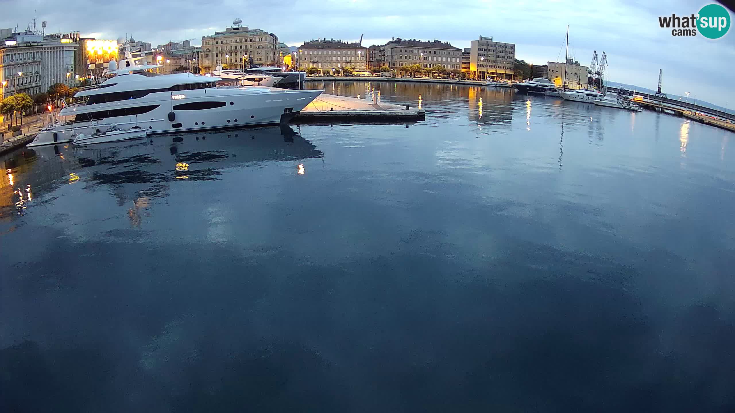 Botel Marina – Rijeka live cam