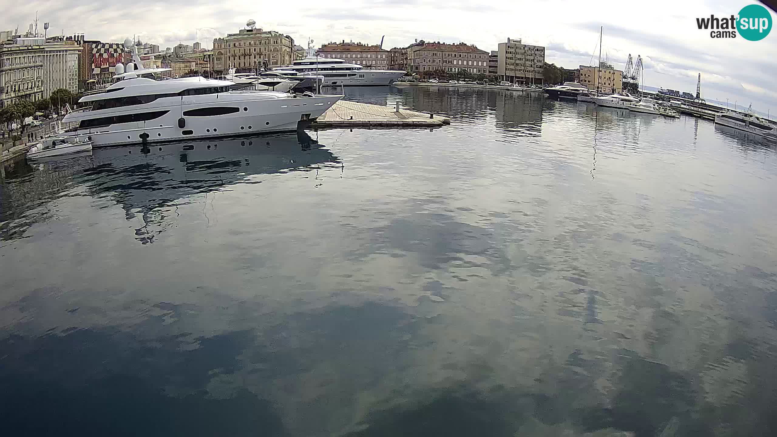 Botel Marina – Rijeka live cam