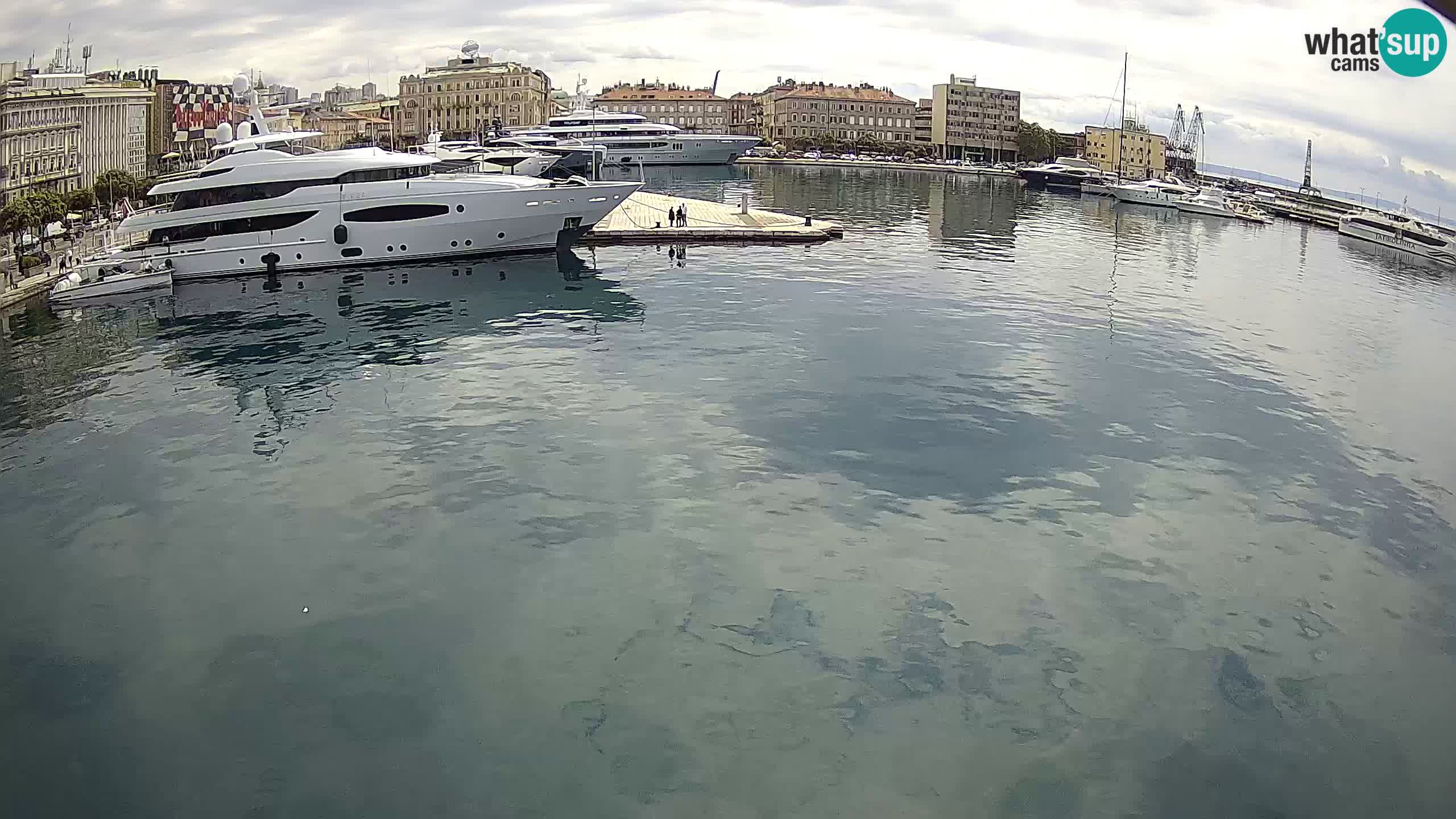 Reka – Botel Marina spletna kamera