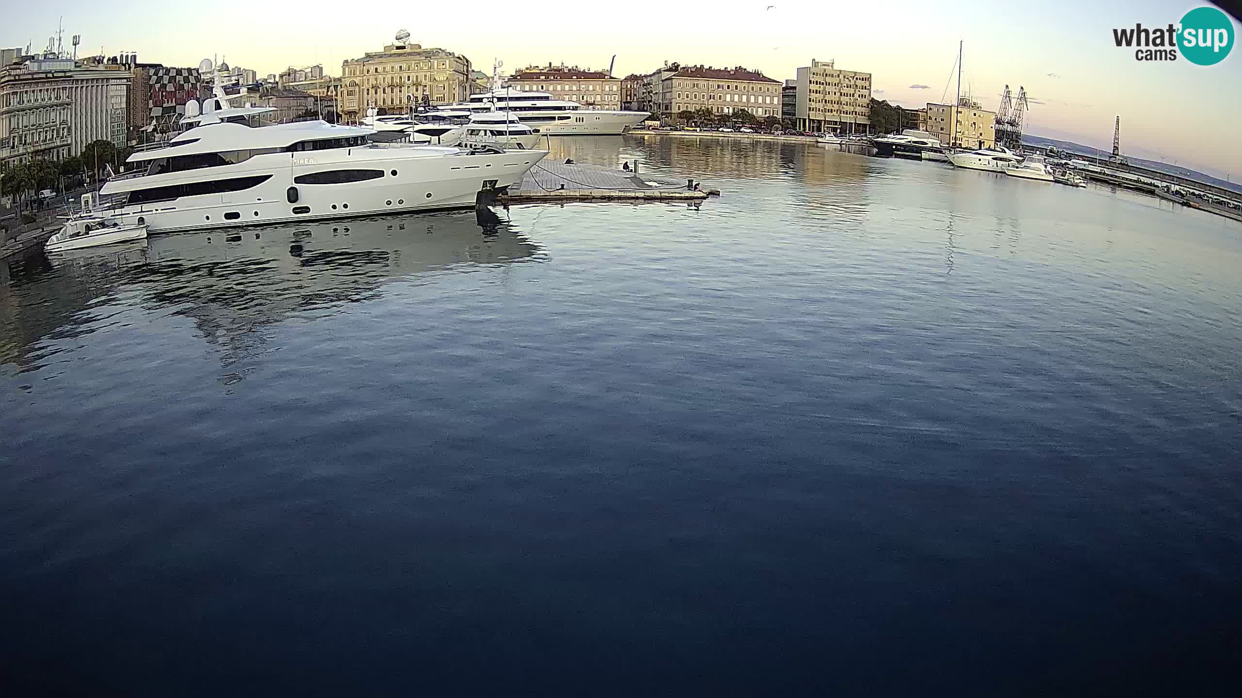 Reka – Botel Marina spletna kamera