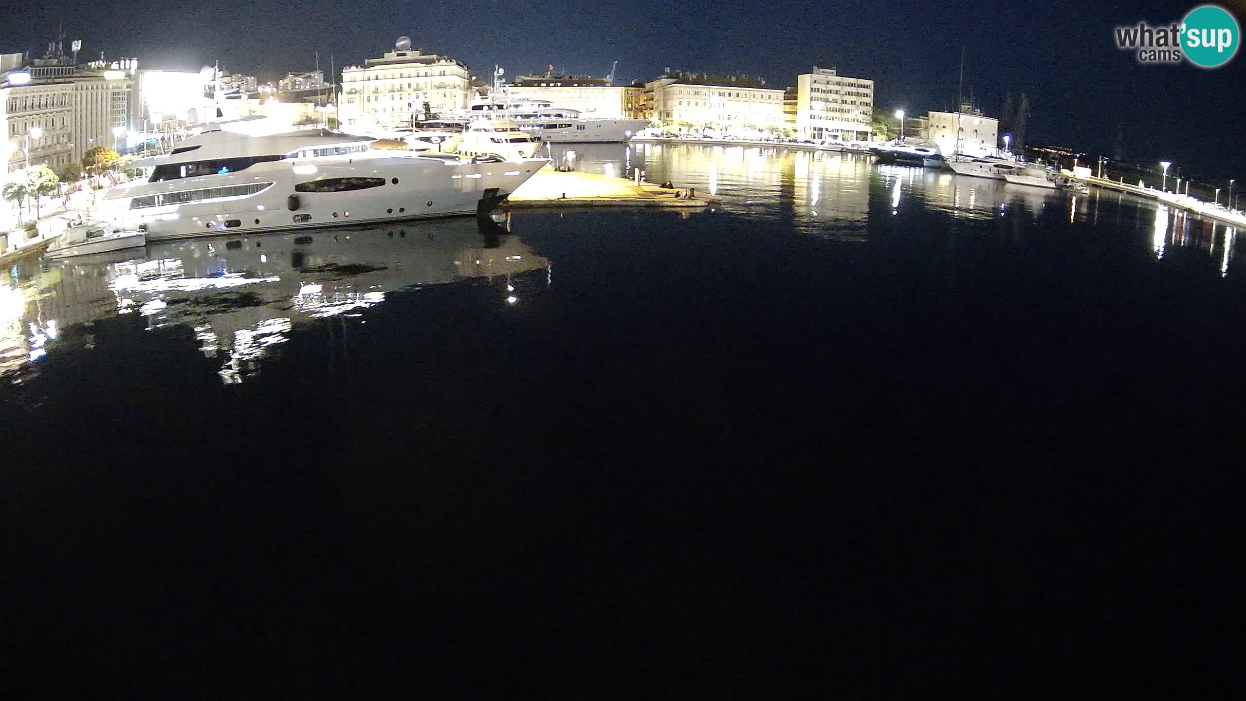 Botel Marina cámara web en vivo Rijeka